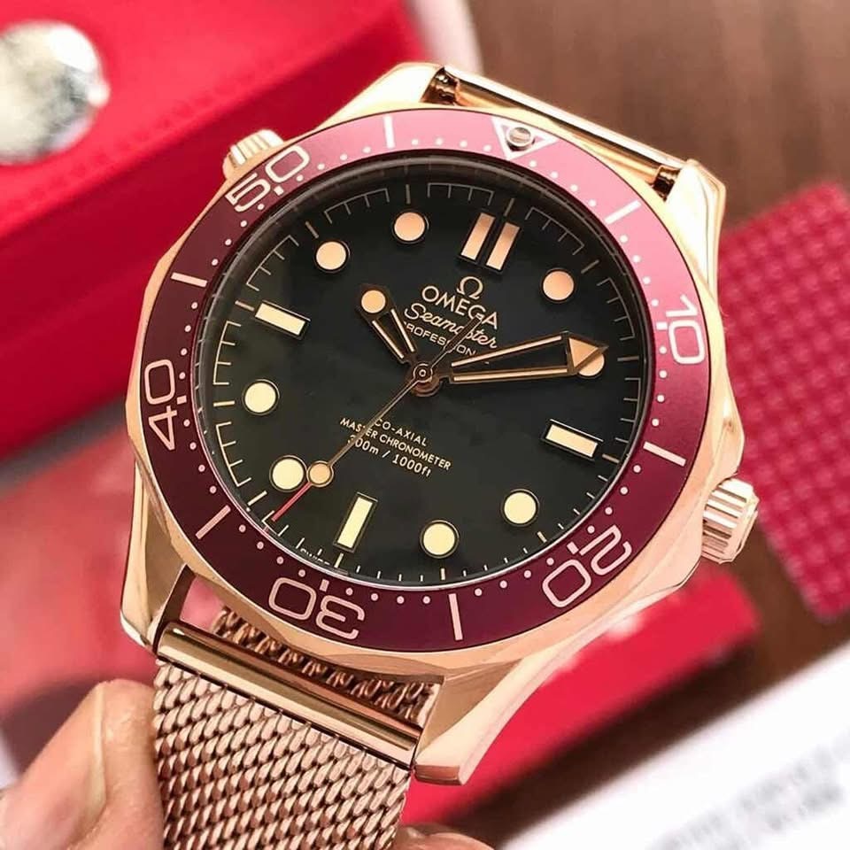 Omega Seamaster Diver 300M “007 Edition” – Master Grade (Bronze) - Image 2