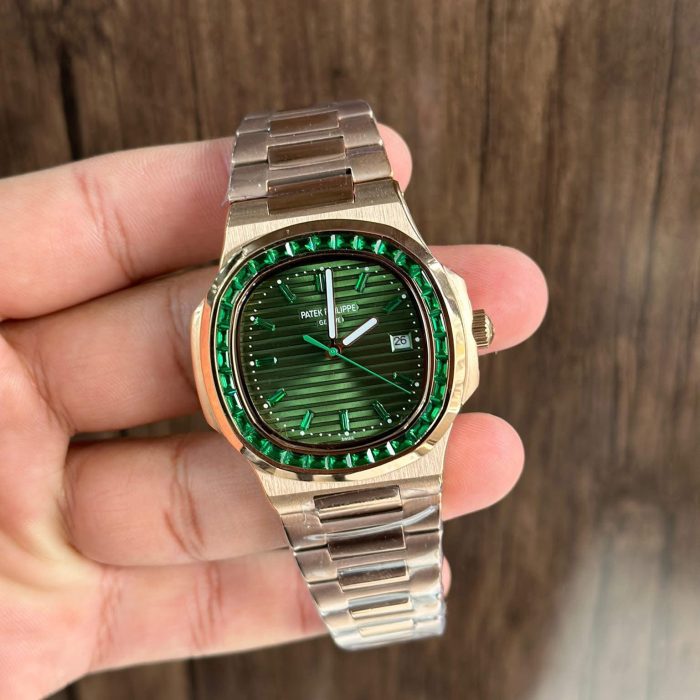 Patek Philippe Nautilus 5711/113P-001 – Green Emerald Bezel (Euro Grade)