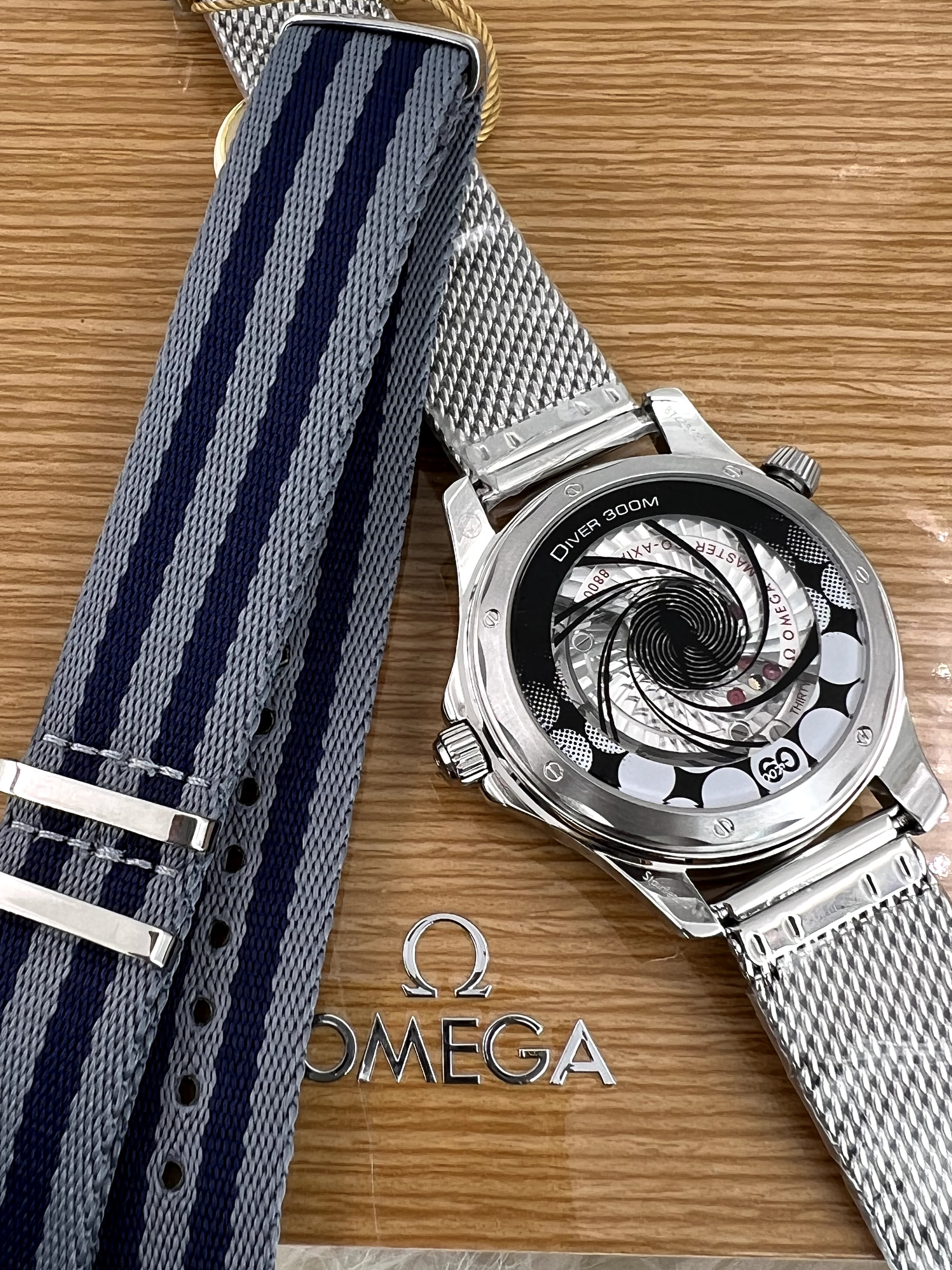 Omega Seamaster Diver 300M – 007 James Bond 60th Anniversary Edition Swiss 1:1 Grade Reference No.: 210.30.42.20.03.002 - Image 13