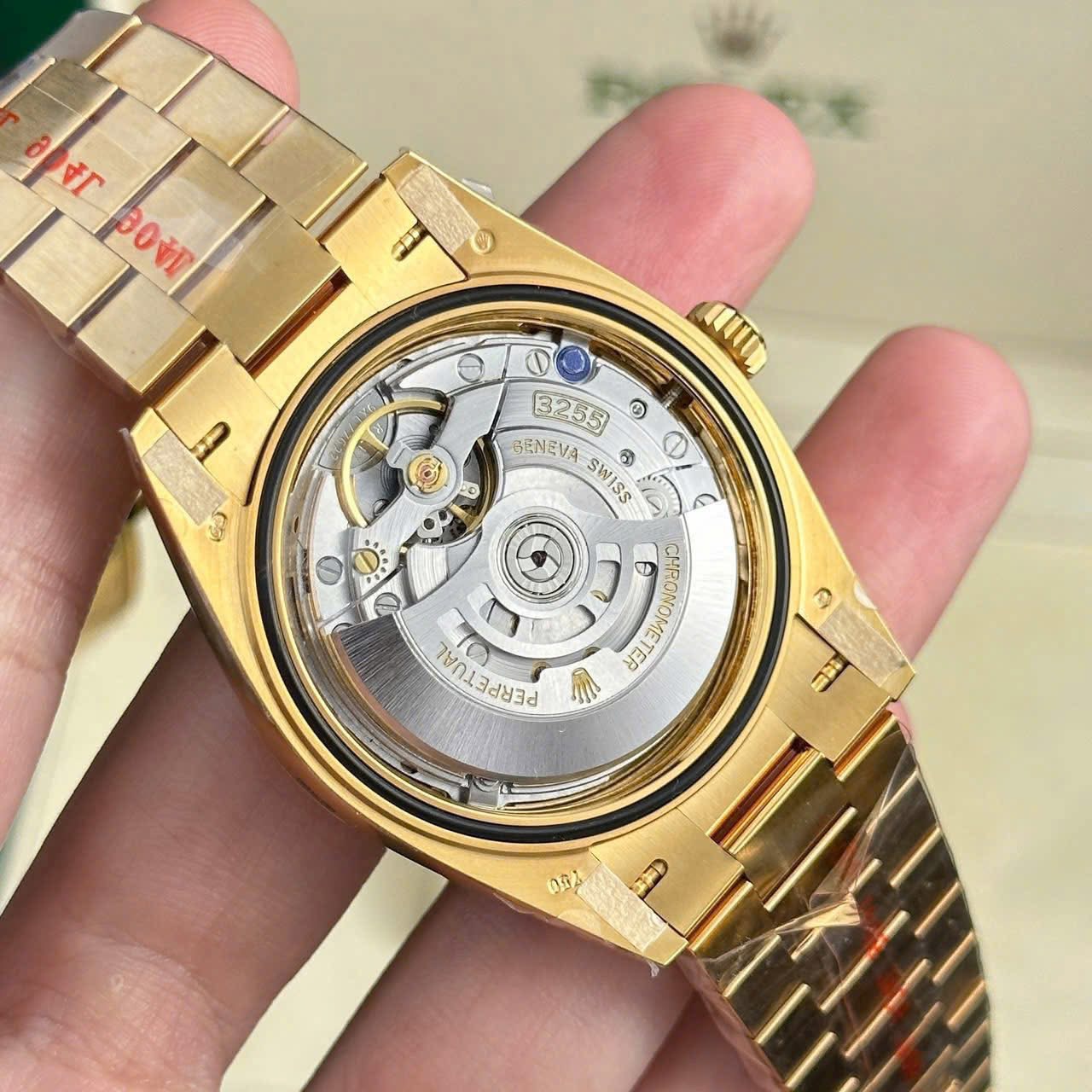 Rolex Day-Date 40 — 18 ct Yellow Gold | Champagne Dial | 40mm | Swiss 1:1 Grade - Image 6