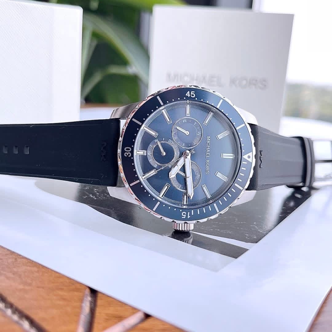 Michael Kors Cunningham Authentic Multifunction Watch – Navy Dial with Black Silicone Strap - Image 6