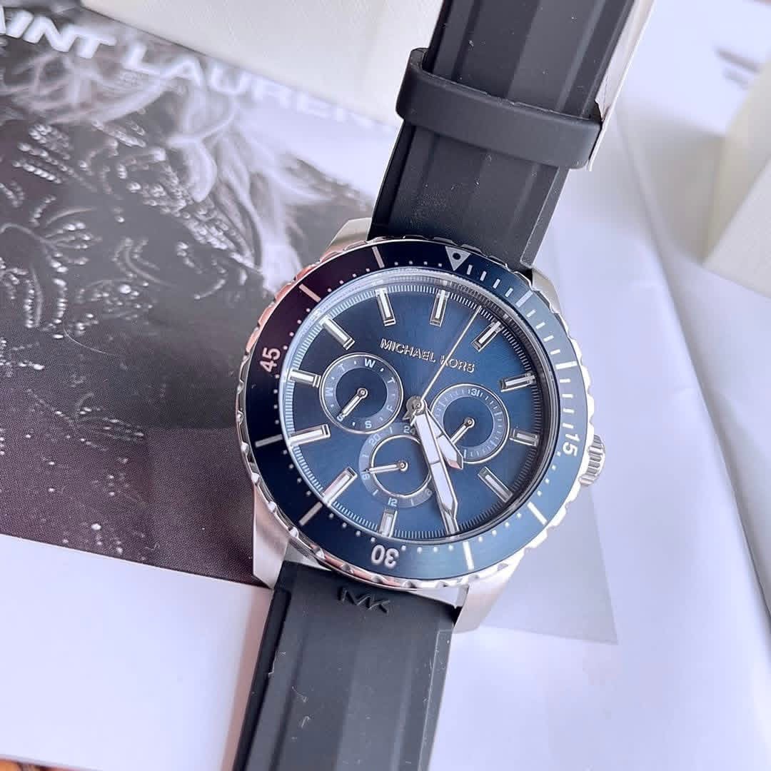 Michael Kors Cunningham Authentic Multifunction Watch – Navy Dial with Black Silicone Strap - Image 3