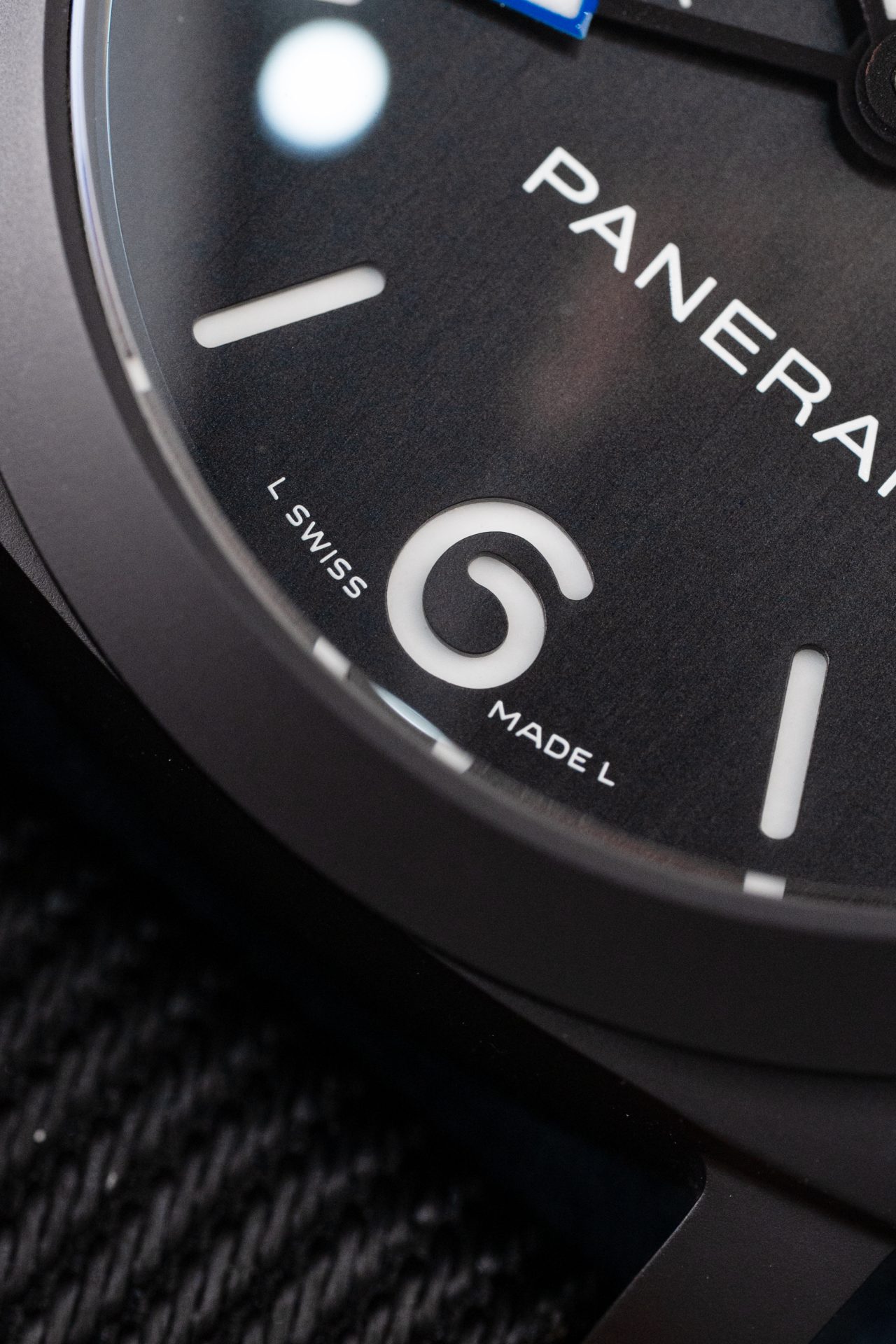 Panerai Luminor GMT PAM1176 Carbon Fabric Strap Swiss 1:1 Grade Watch - Image 6