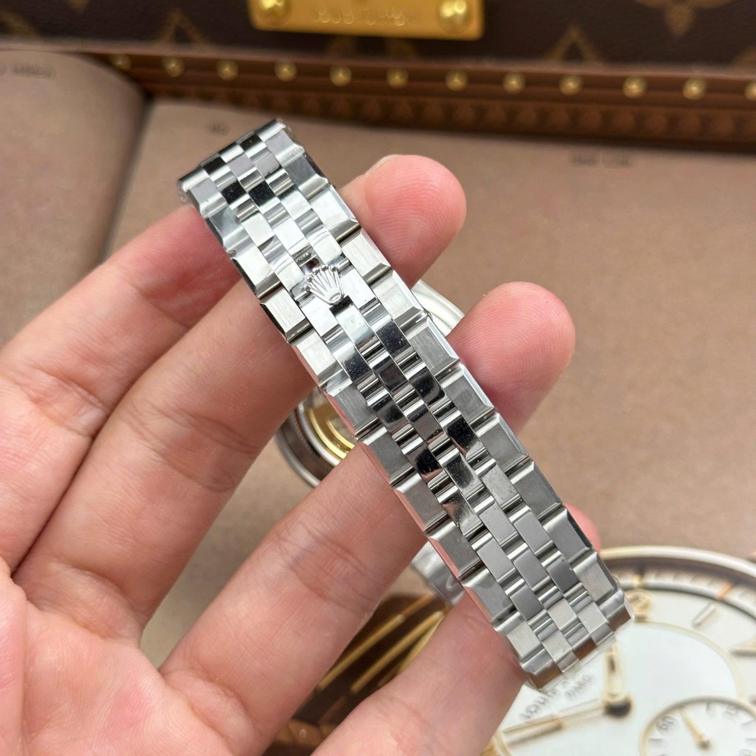 Rolex Land-Dweller 127236 Ice Blue Dial Diamond Bezel Swiss 1:1 Grade Watch - Image 10