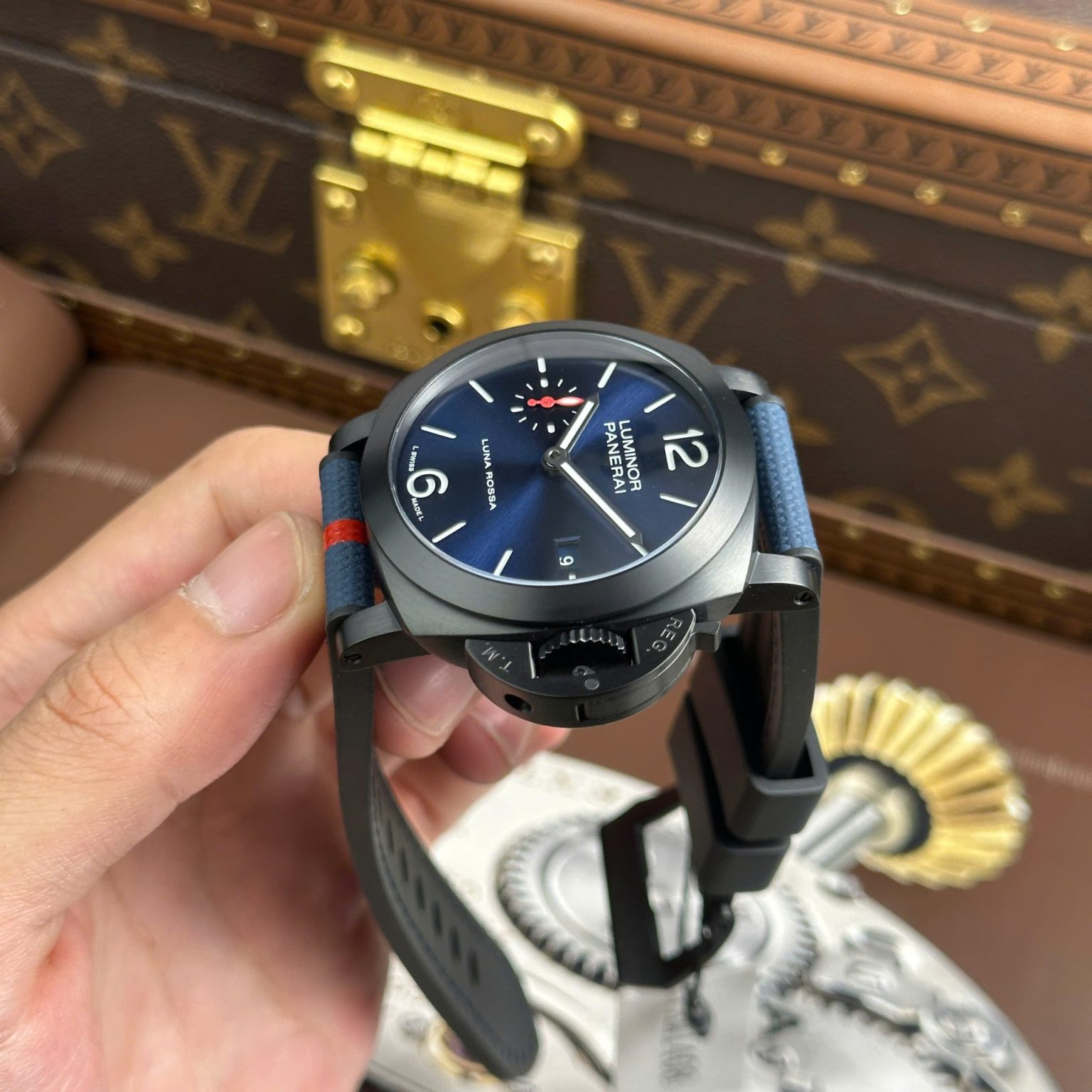 Panerai Luminor Quaranta PAM1408 Blue Dial Rubber Strap Swiss 1:1 Grade Watch - Image 7