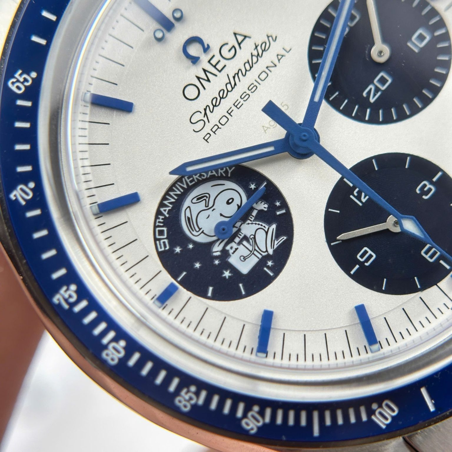 Omega Speedmaster Silver Snoopy 50th Anniversary Swiss 1:1 Grade Watch - Image 6