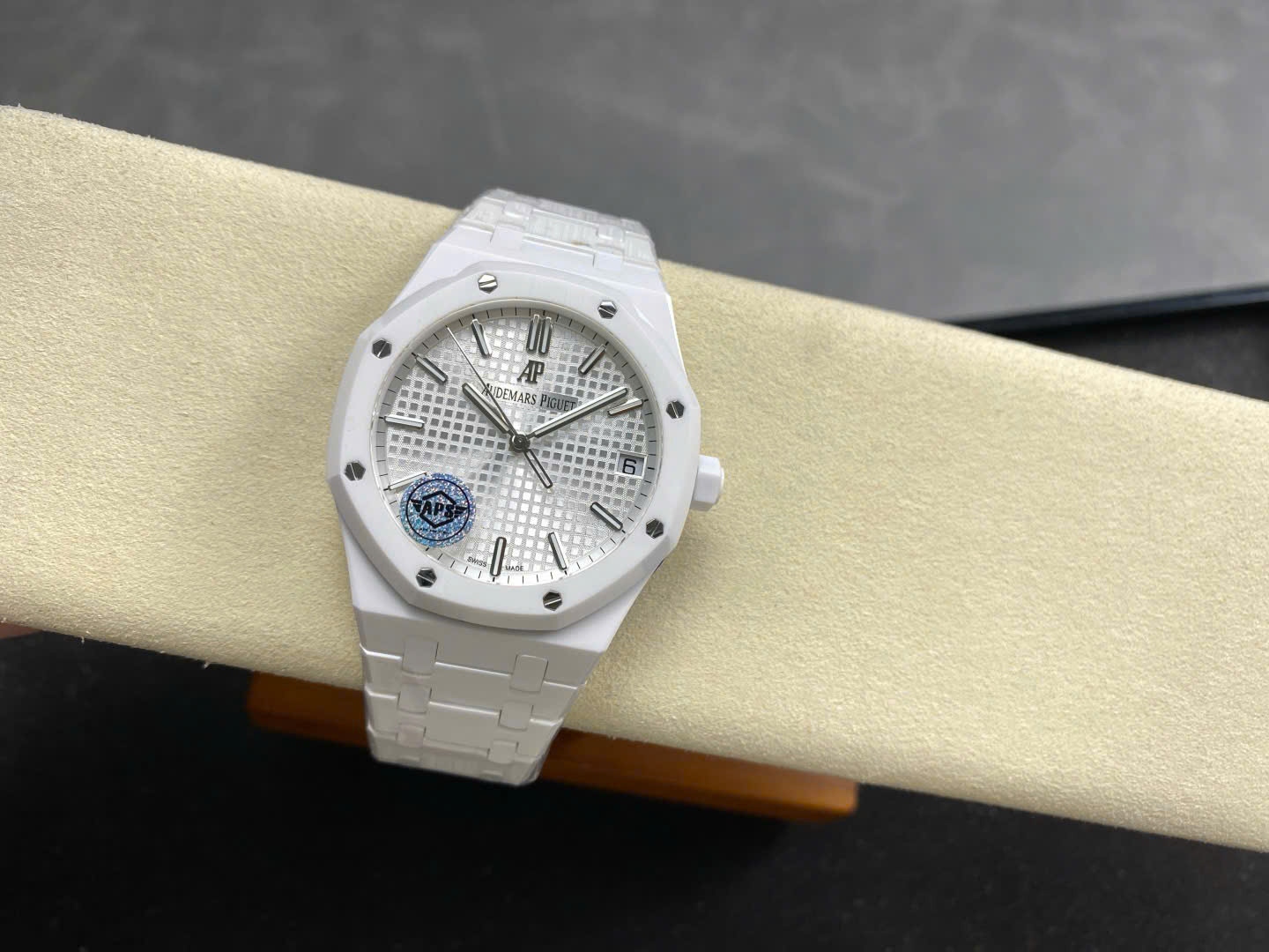 Audemars Piguet Royal Oak 15500 White Ceramic White Dial 41mm Swiss 1:1 Grade Automatic Watch - Image 2