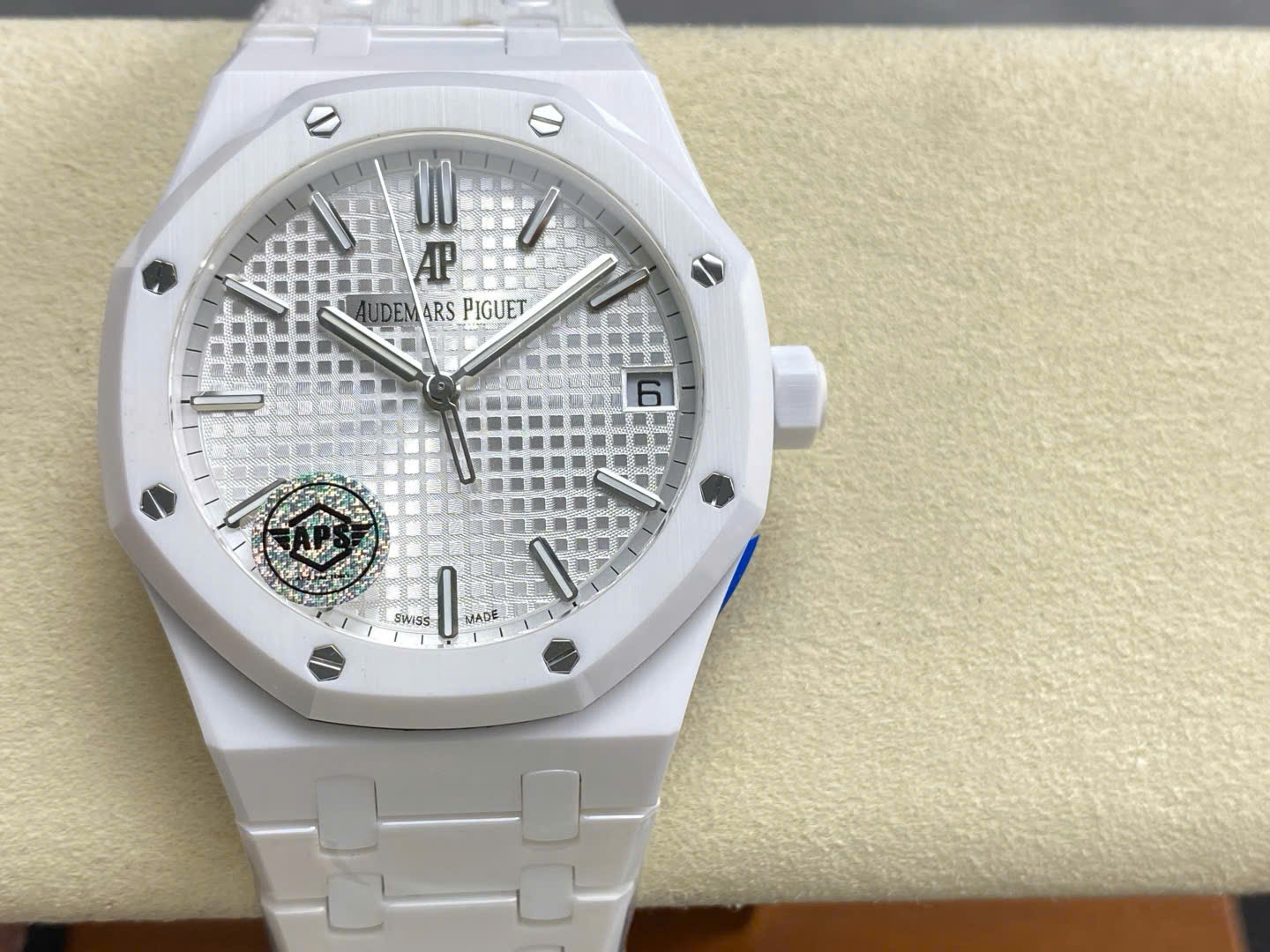 Audemars Piguet Royal Oak 15500 White Ceramic White Dial 41mm Swiss 1:1 Grade Automatic Watch - Image 3