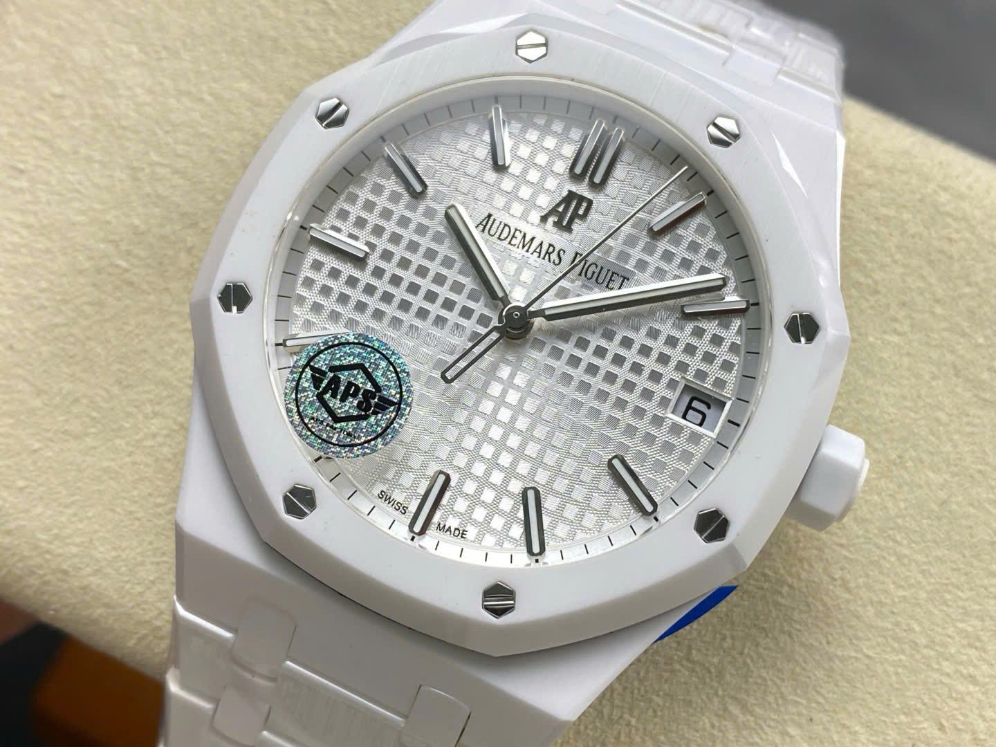 Audemars Piguet Royal Oak 15500 White Ceramic White Dial 41mm Swiss 1:1 Grade Automatic Watch - Image 4