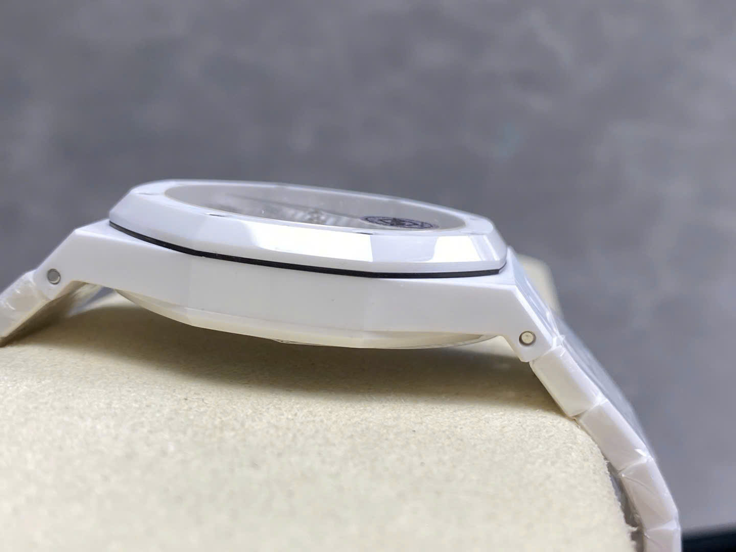 Audemars Piguet Royal Oak 15500 White Ceramic White Dial 41mm Swiss 1:1 Grade Automatic Watch - Image 7