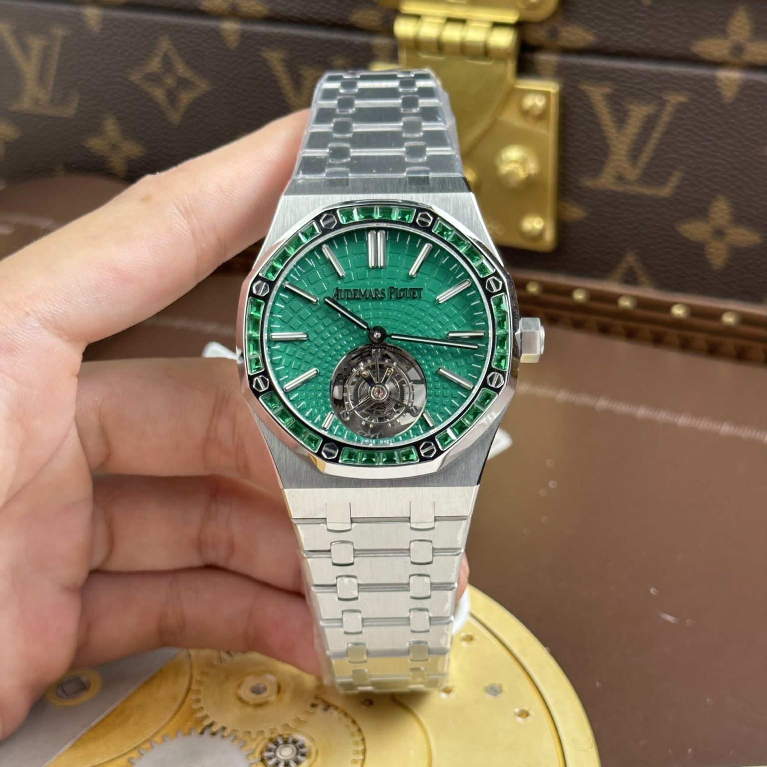 Audemars Piguet Imitation Watches Royal Oak Selfwinding Flying Tourbillon 26730BC Green Dial 41mm Swiss 1:1 Grade Automatic Watch