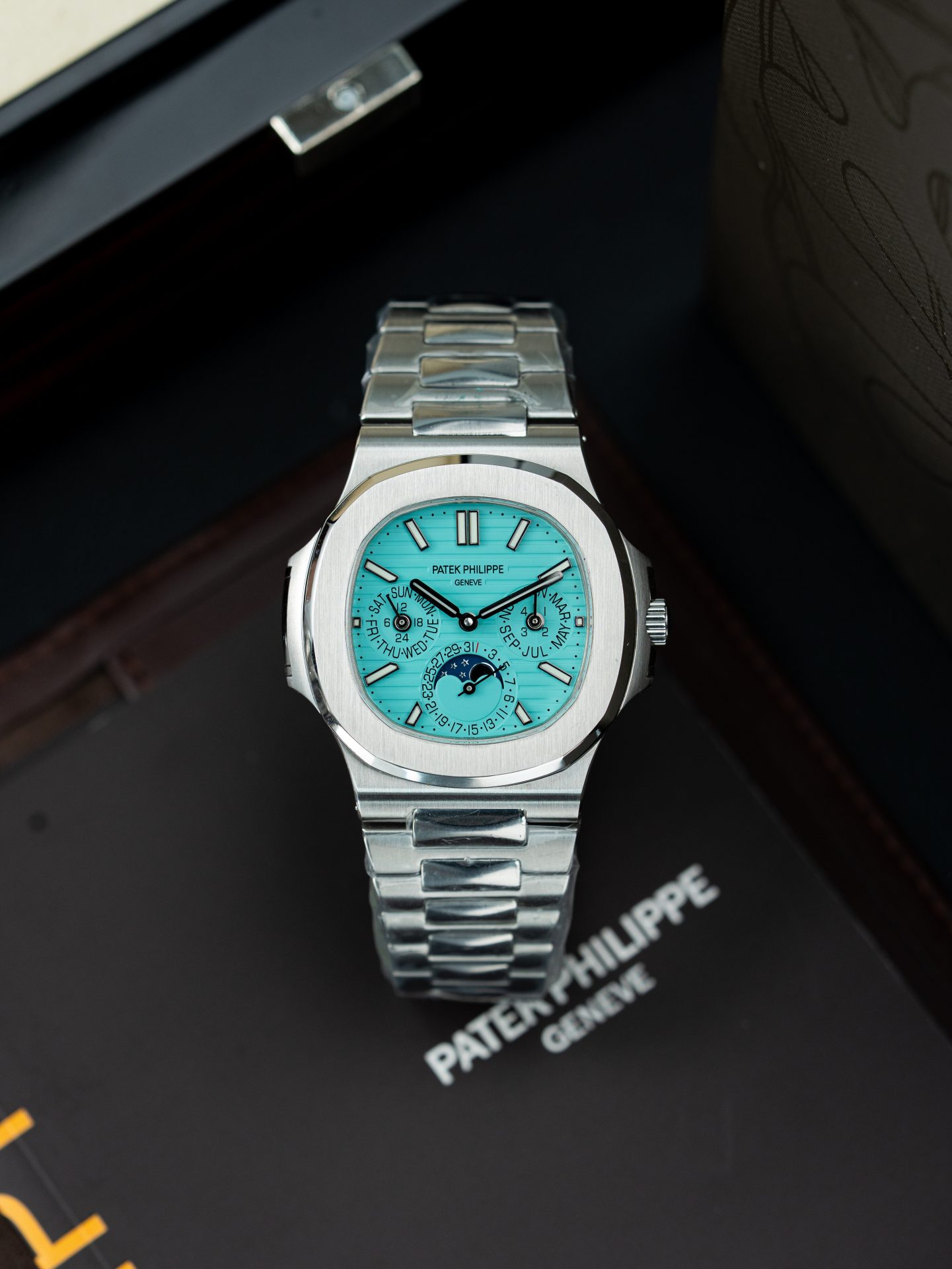 Patek Philippe Nautilus 5740 Tiffany Dial 40mm Swiss 1:1 Grade Automatic Watch