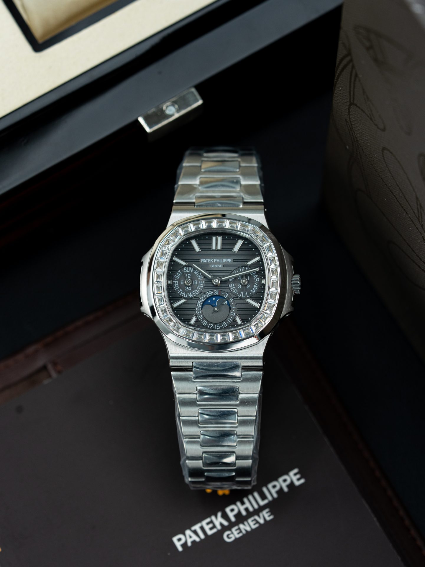 Patek Philippe Nautilus 5740 Gray Dial 40mm Swiss 1:1 Grade Automatic Watch with Gem Bezel