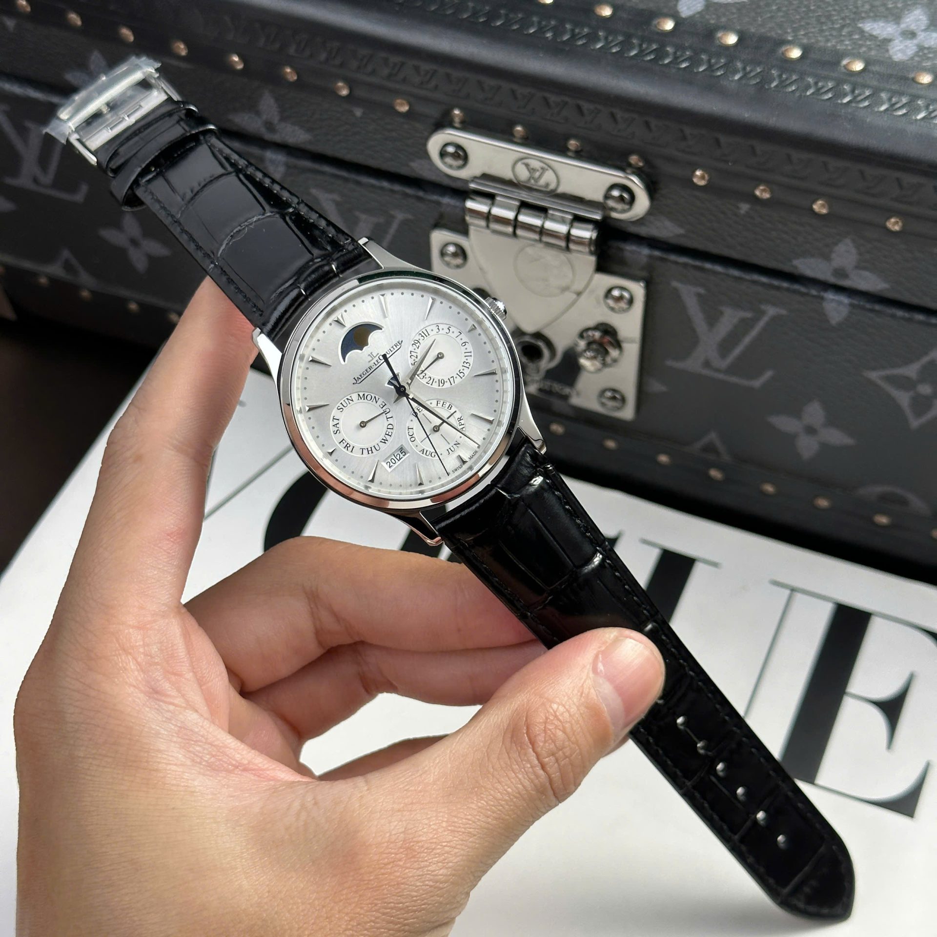 Jaeger LeCoultre Master Ultrathin Perpetual Calendar Silver Dial 39mm Swiss 1:1 Grade Automatic Watch