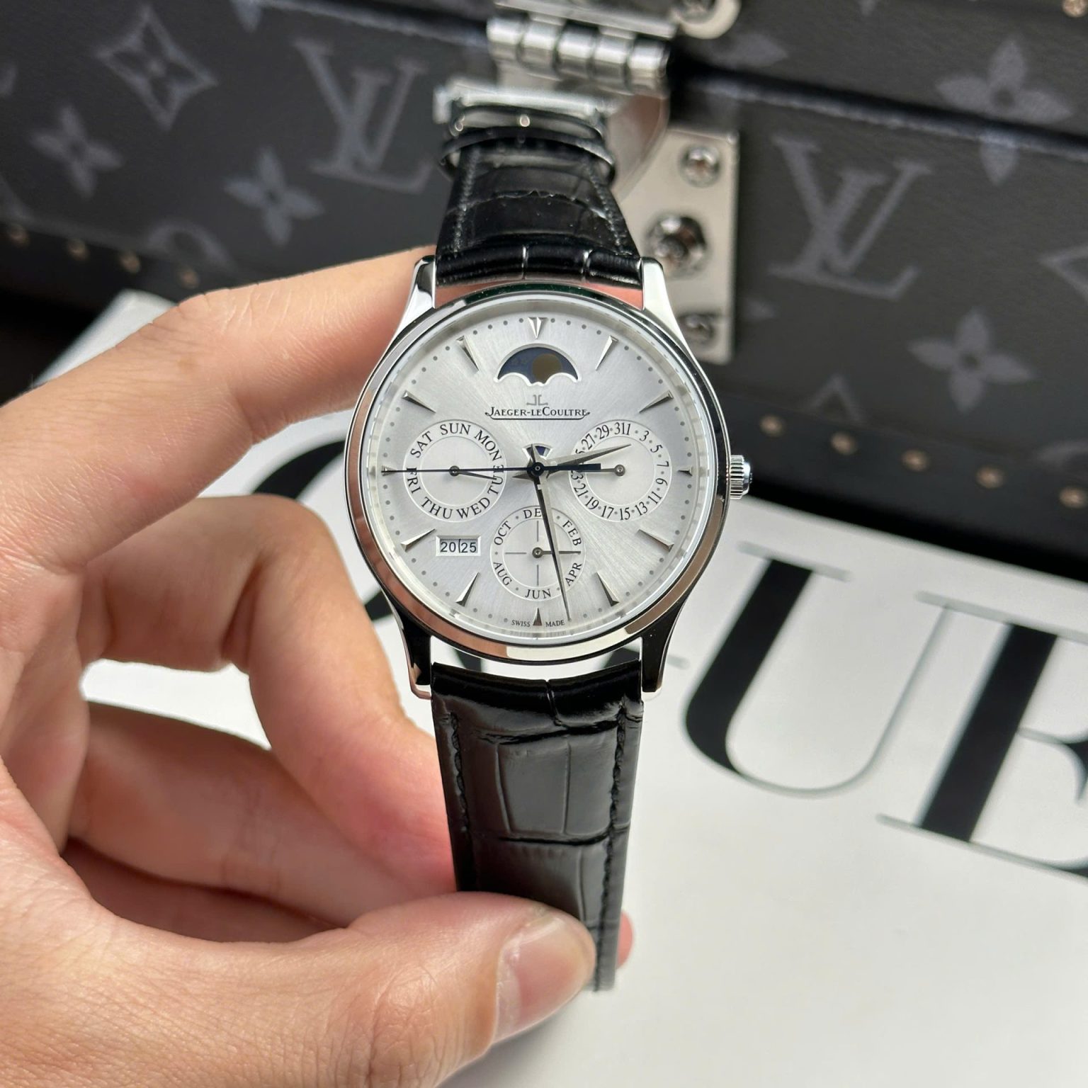 Jaeger LeCoultre Master Ultrathin Perpetual Calendar Silver Dial 39mm Swiss 1:1 Grade Automatic Watch - Image 2