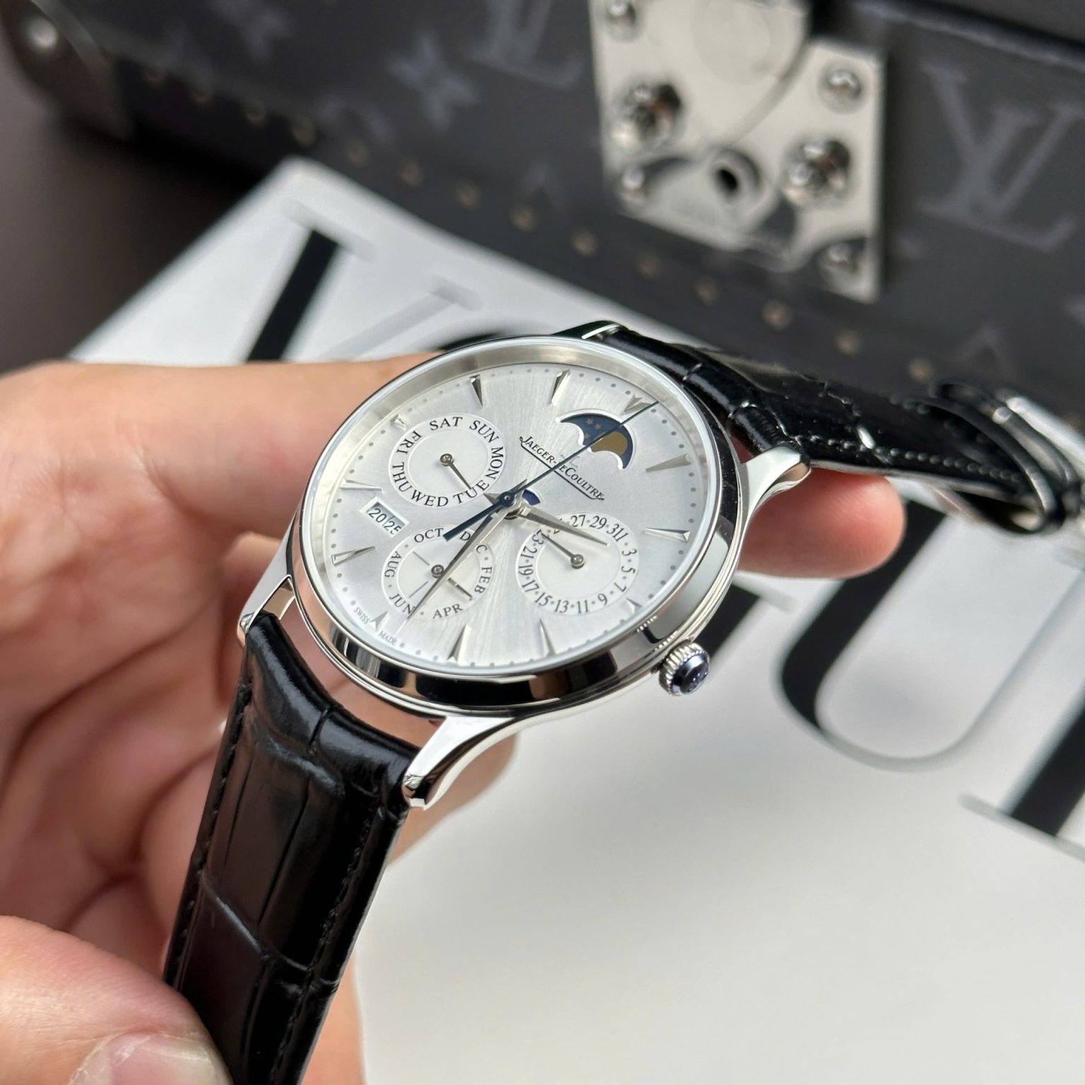 Jaeger LeCoultre Master Ultrathin Perpetual Calendar Silver Dial 39mm Swiss 1:1 Grade Automatic Watch - Image 4