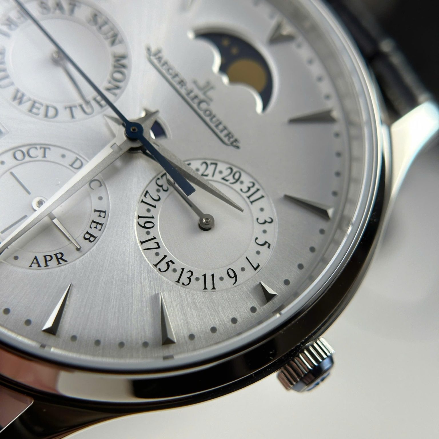 Jaeger LeCoultre Master Ultrathin Perpetual Calendar Silver Dial 39mm Swiss 1:1 Grade Automatic Watch - Image 7