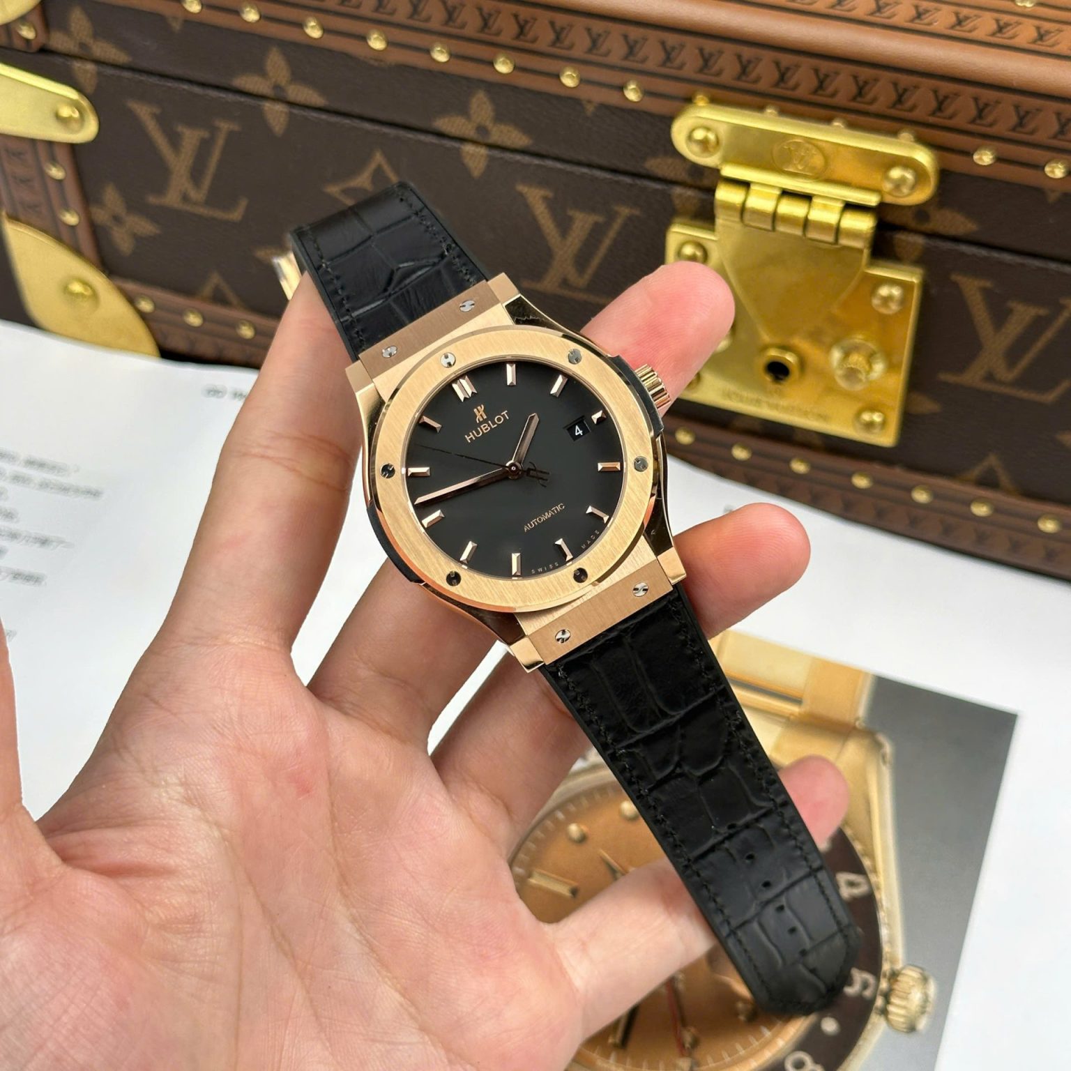 Hublot Classic Fusion King Gold Swiss 1:1 Grade Luxury Watch Black Dial Automatic 42mm - Image 2