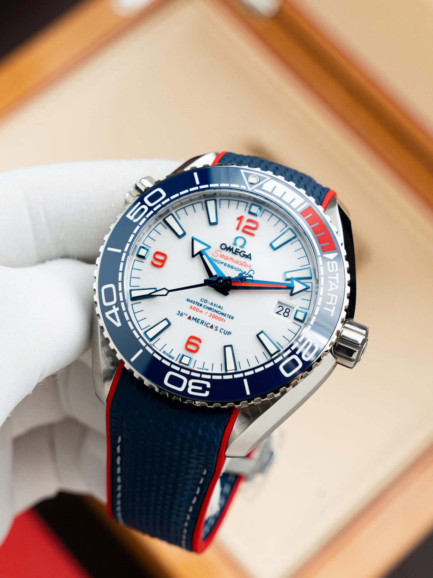 Omega Seamaster Planet Ocean 600M Swiss 1:1 Grade Watch White Dial Automatic 43.5mm - Image 4
