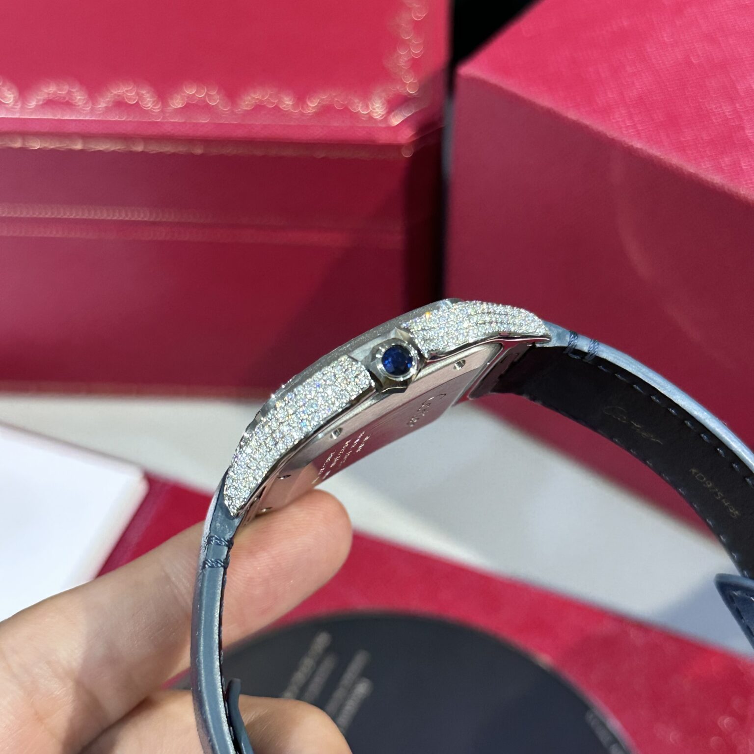 Cartier Santos Swiss 1:1 Grade Replica Watch Blue Dial Custom Moissanite Diamonds 39.8mm - Image 5