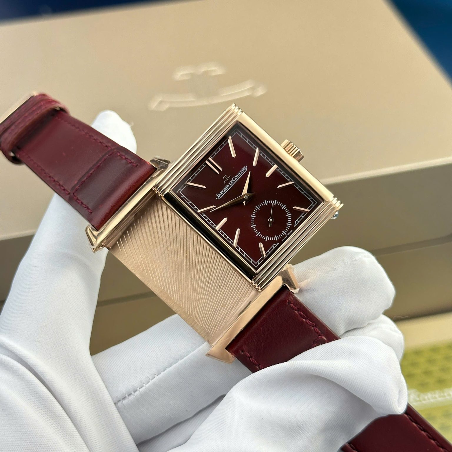 Jaeger-LeCoultre Swiss 1:1 Grade Rose Gold Replica Watch Leather Strap 27.4×45.6mm - Image 3