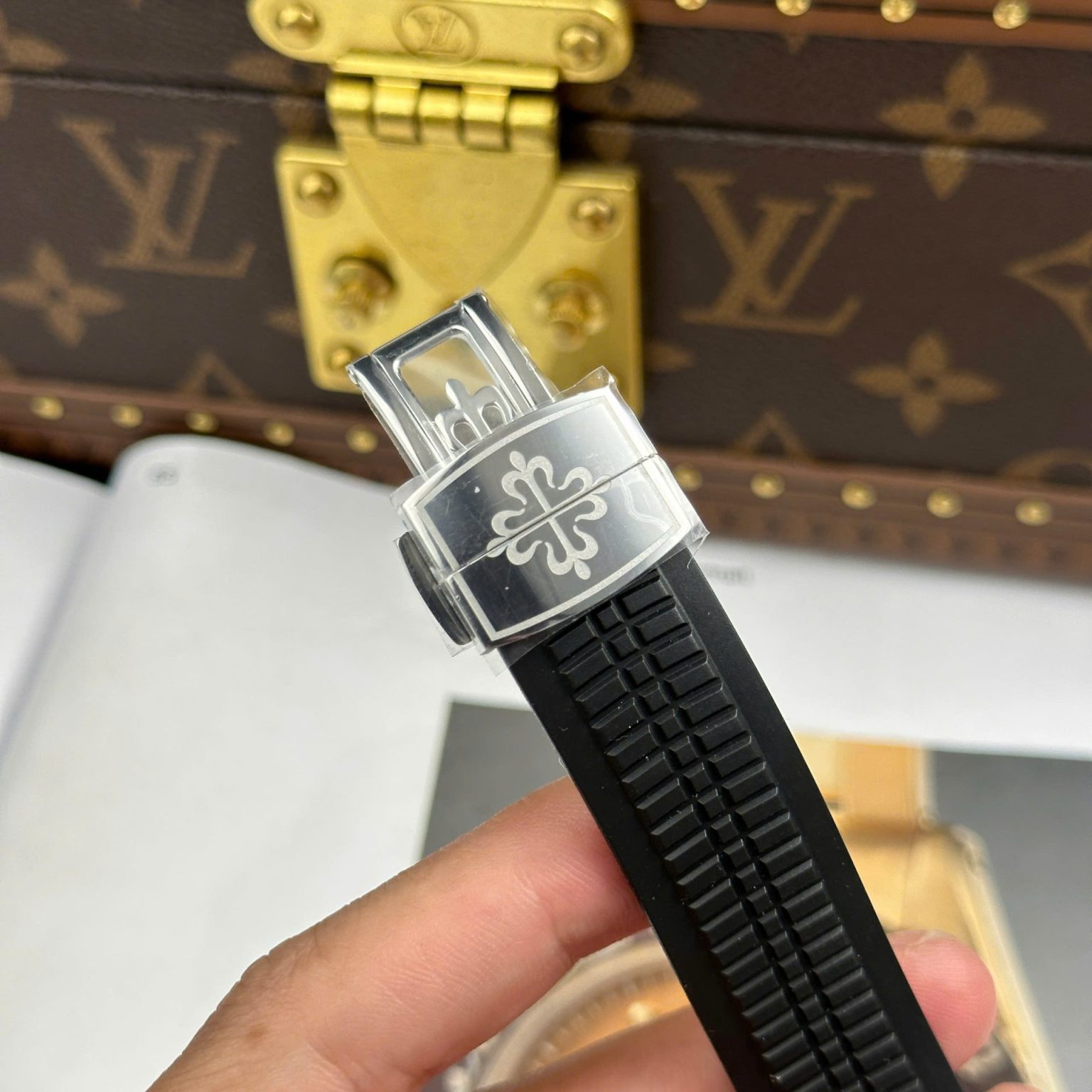Patek Philippe Aquanaut 5167 Swiss 1:1 Grade Knock Off Watch Gray Dial Rubber Strap 40mm - Image 11