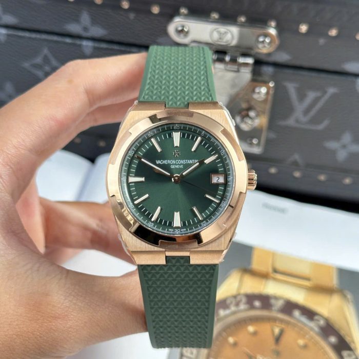 Vacheron Constantin Overseas 4500V Green Dial 41mm Swiss 1:1 Grade Luxury Watch