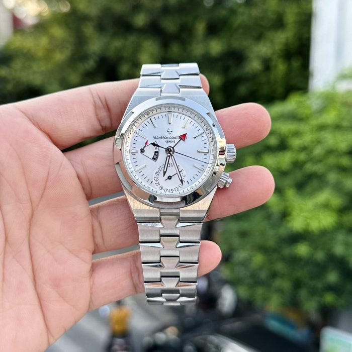 Vacheron Constantin Overseas Dual Time 7900V Swiss 1:1 Grade Replica Watch 41mm