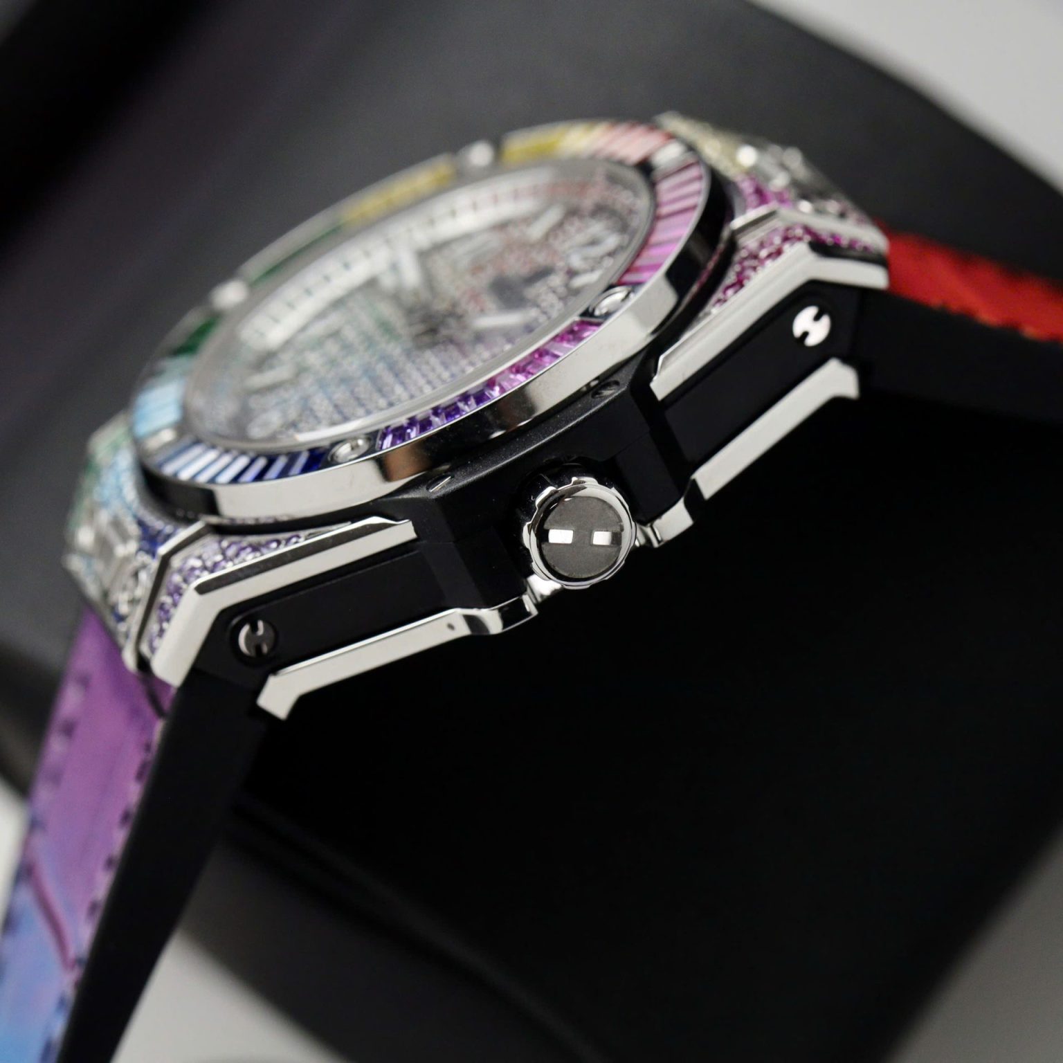 Hublot Big Bang One Click Rainbow 39mm Swiss 1:1 Grade Luxury Watch - Image 7