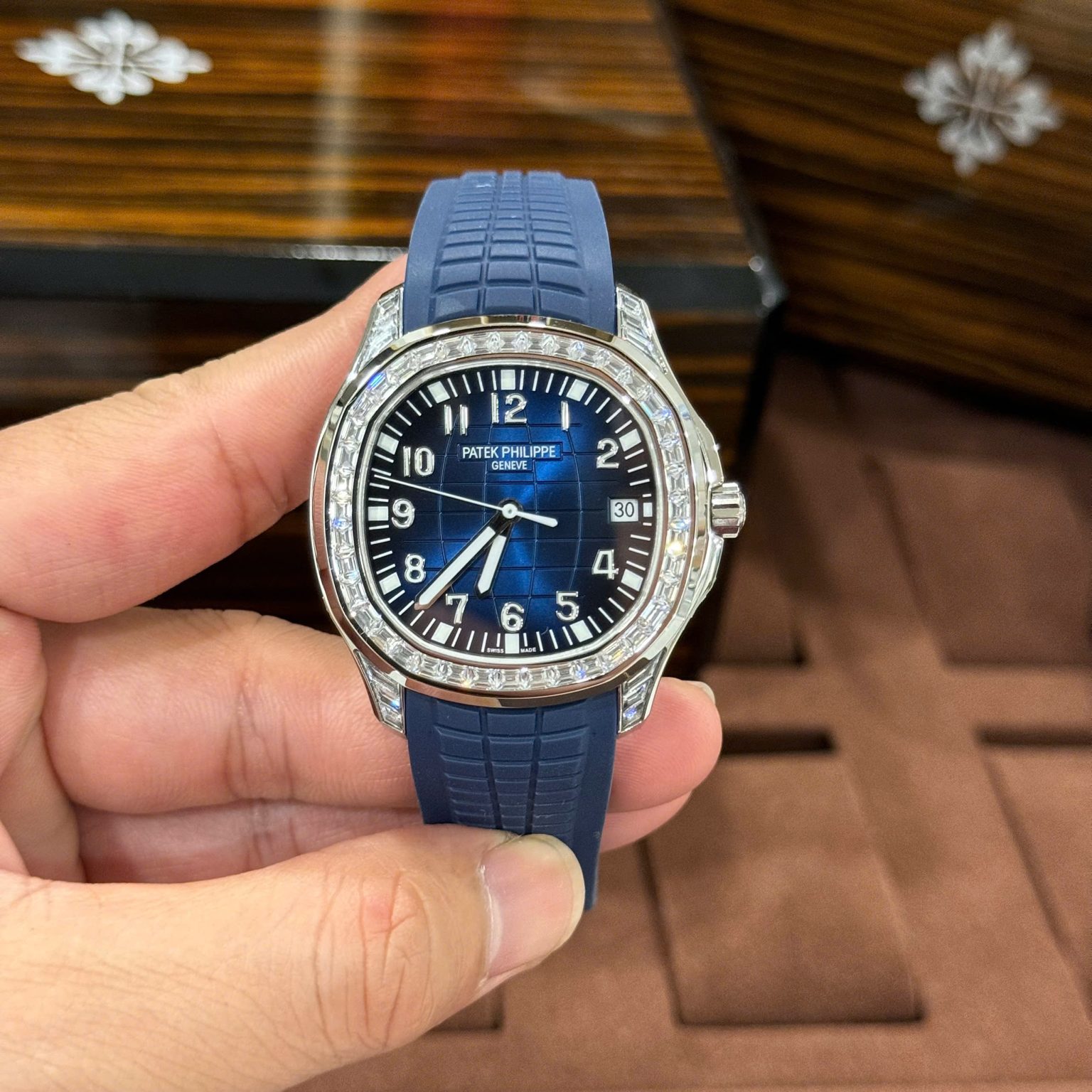 Patek Philippe Aquanaut 5168G 42mm Swiss 1:1 Grade – Blue Dial Diamond Bezel