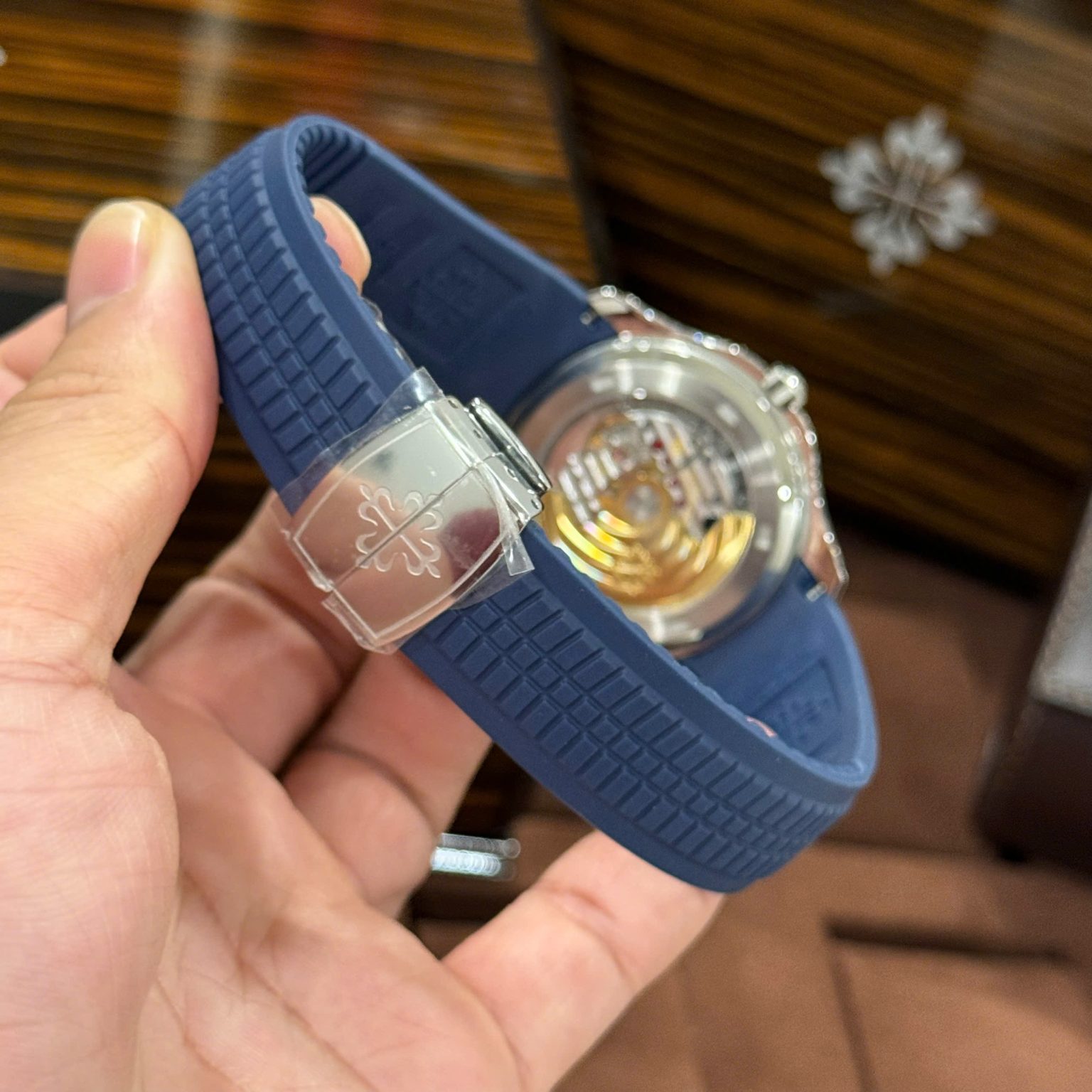 Patek Philippe Aquanaut 5168G 42mm Swiss 1:1 Grade – Blue Dial Diamond Bezel - Image 7