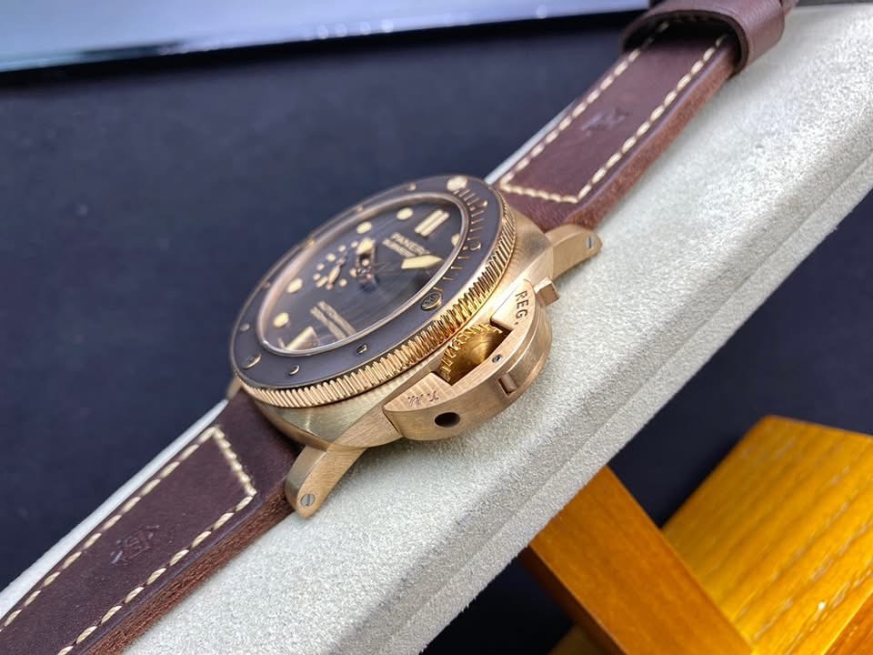 Panerai Submersible Bronzo PAM00968 Swiss 1:1 Grade – Brown Dial & Bronze Tone - Image 7