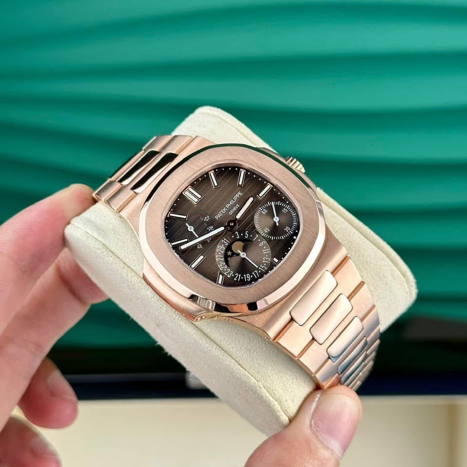 Patek Philippe Nautilus 5712/1R- 001 Rose Gold – Swiss 1:1 Grade Watch - Image 6