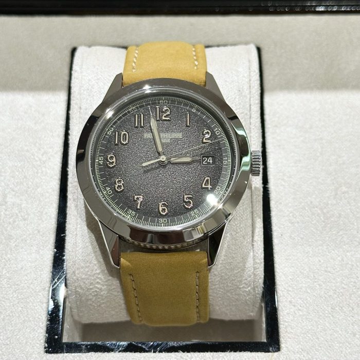 Patek Philippe Calatrava 5226G – Swiss 1:1 Grade Leather Strap Watch