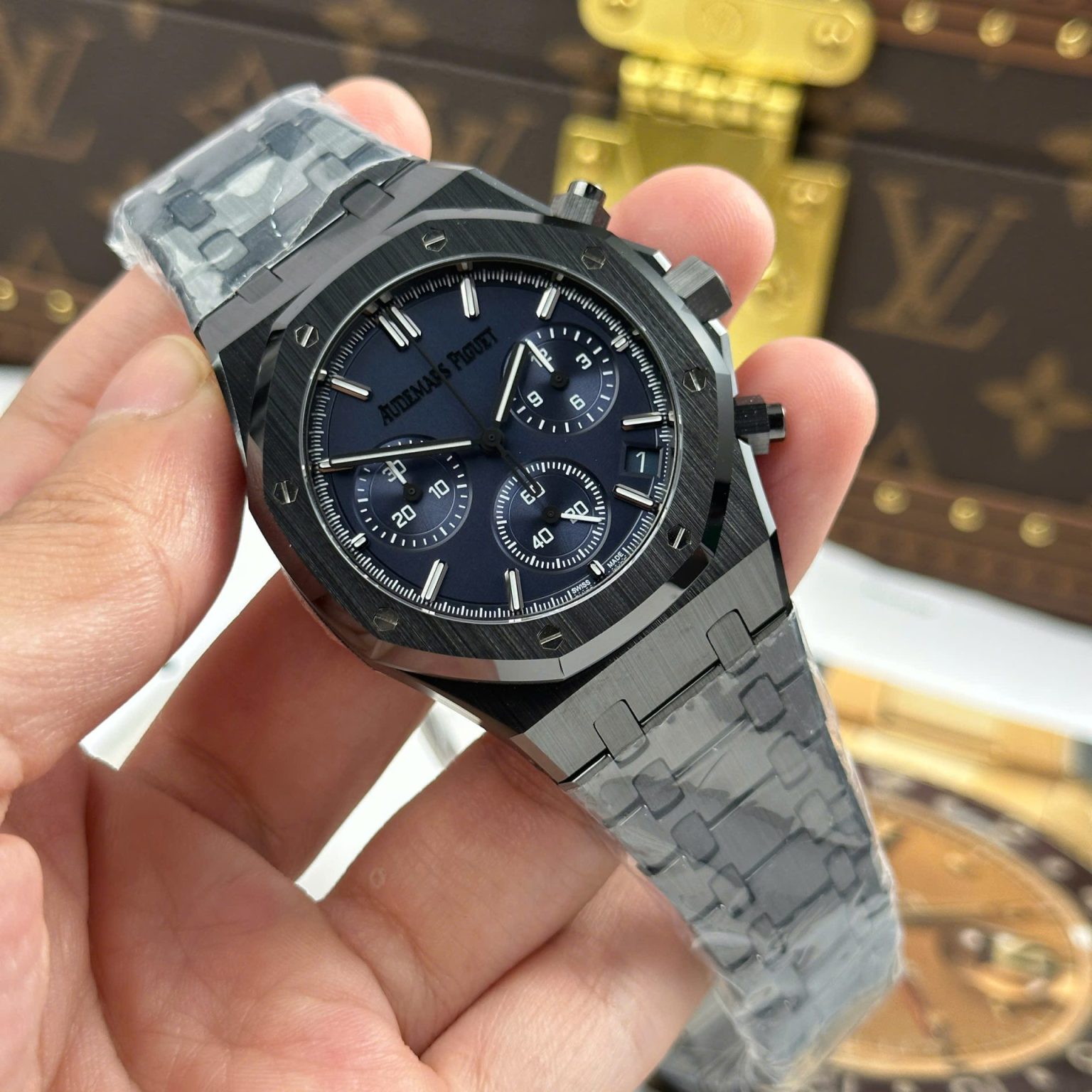Audemars Piguet Royal Oak Chronograph 26240 Black Ceramic Charcoal Blue Dial 41mm Swiss 1:1 Grade Luxury Watch - Image 2