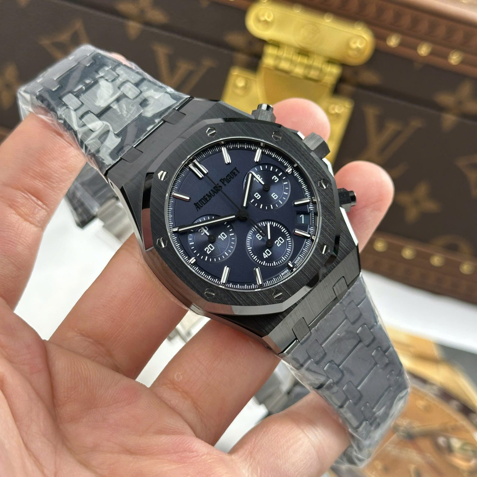 Audemars Piguet Royal Oak Chronograph 26240 Black Ceramic Charcoal Blue Dial 41mm Swiss 1:1 Grade Luxury Watch - Image 3