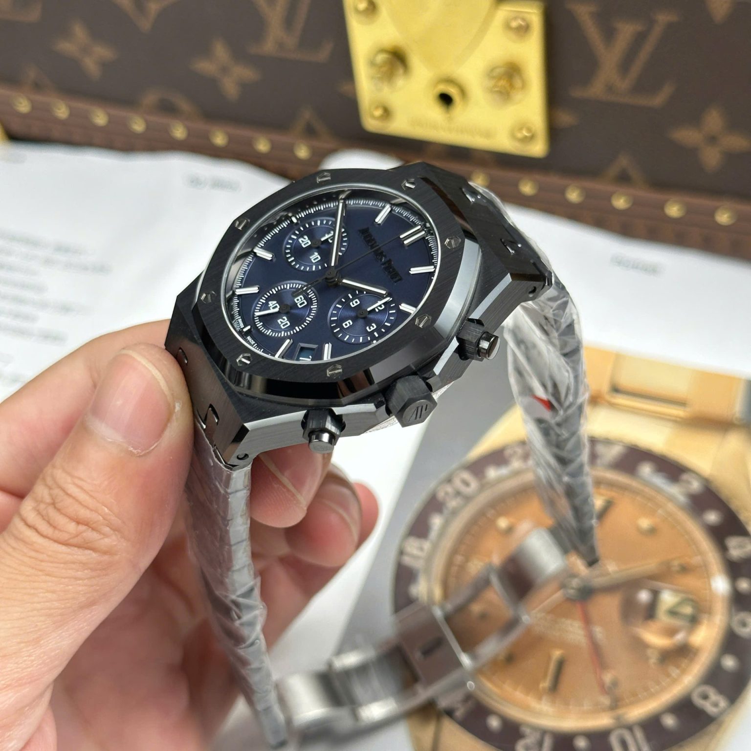 Audemars Piguet Royal Oak Chronograph 26240 Black Ceramic Charcoal Blue Dial 41mm Swiss 1:1 Grade Luxury Watch - Image 8