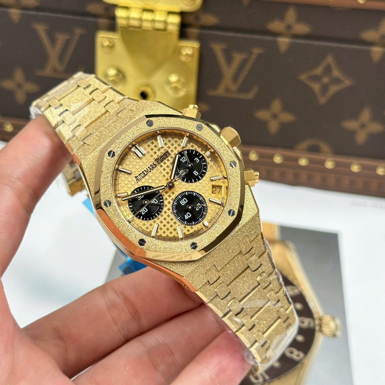 Audemars Piguet Royal Oak Chronograph 26240 Frosted Gold Yellow Dial 41mm Swiss 1:1 Grade Luxury Watch - Image 2