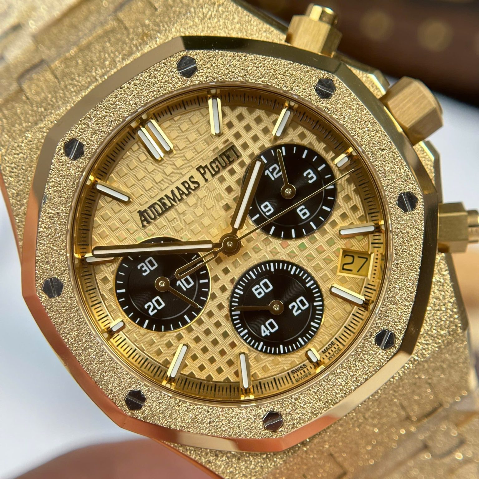 Audemars Piguet Royal Oak Chronograph 26240 Frosted Gold Yellow Dial 41mm Swiss 1:1 Grade Luxury Watch - Image 4