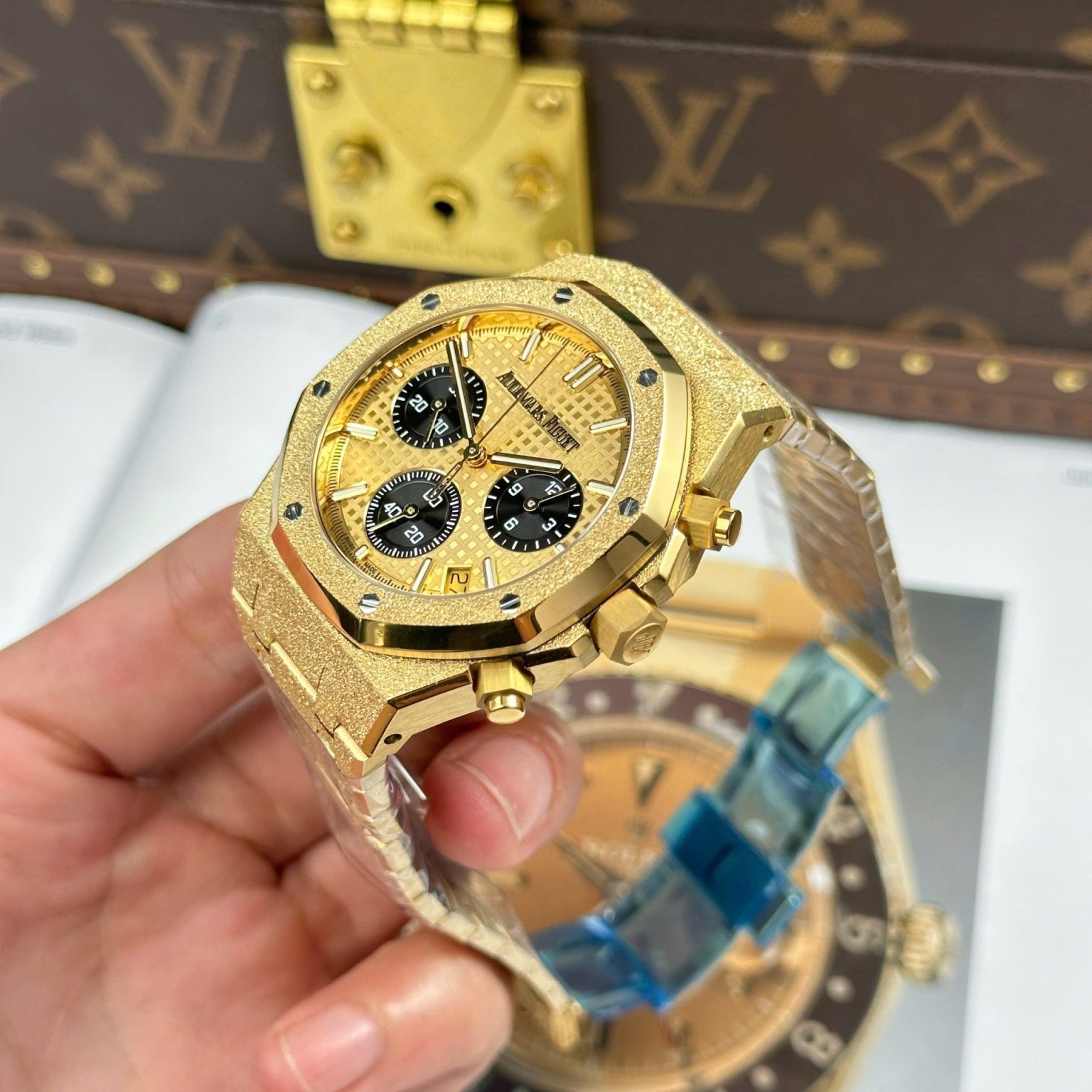 Audemars Piguet Royal Oak Chronograph 26240 Frosted Gold Yellow Dial 41mm Swiss 1:1 Grade Luxury Watch - Image 9