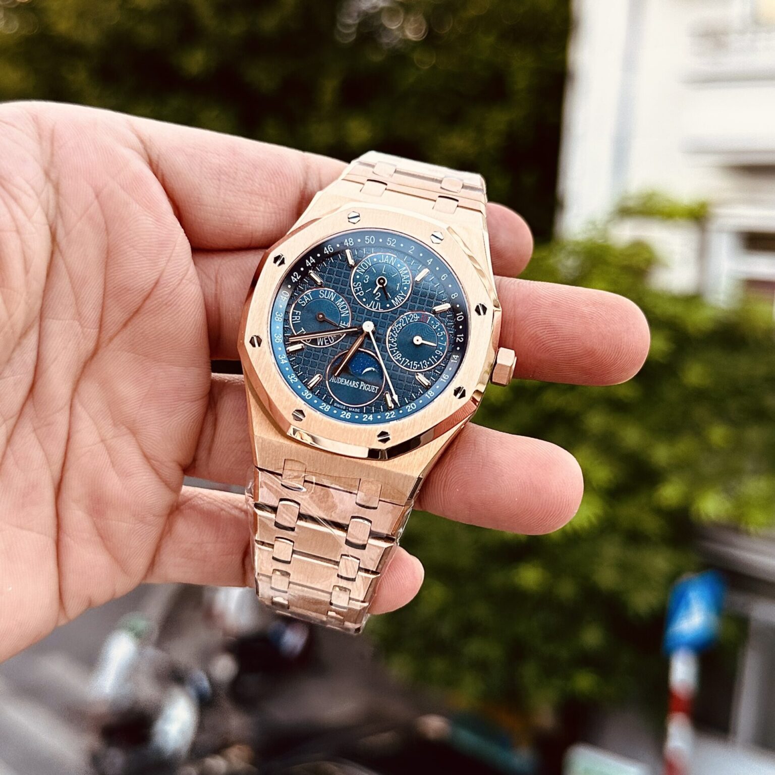 Audemars Piguet Royal Oak 26574OR Blue Dial 41mm Swiss 1:1 Grade Luxury Watch - Image 3