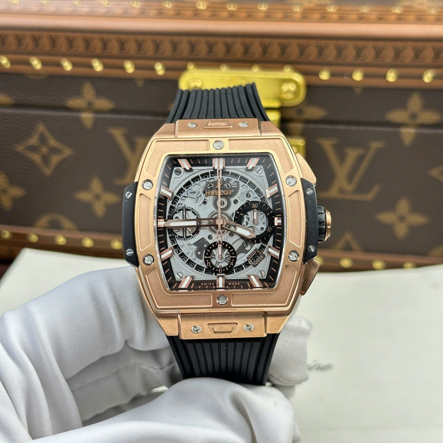 Hublot Spirit of Big Bang King Gold 42mm Swiss 1:1 Grade Luxury Watch - Image 2