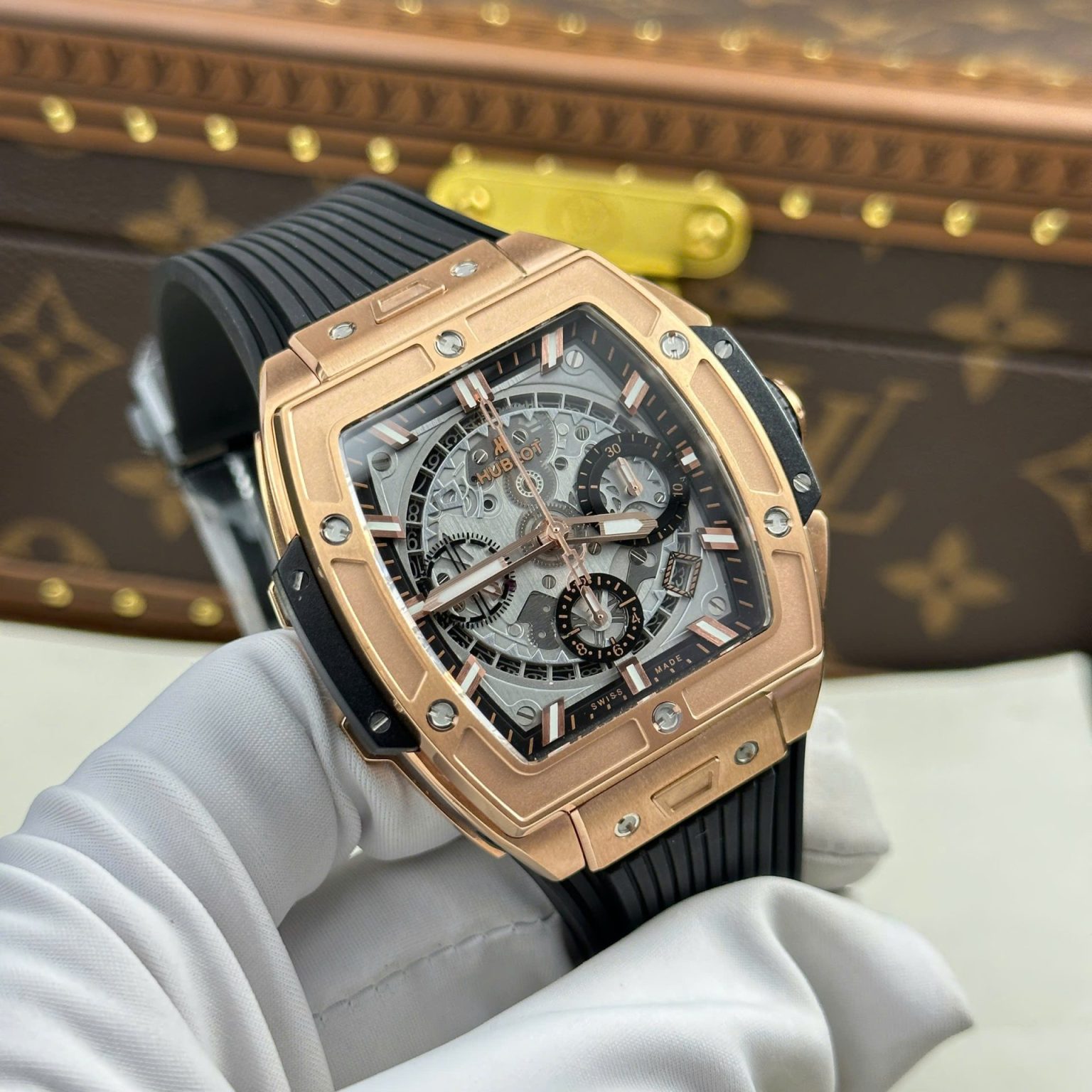 Hublot Spirit of Big Bang King Gold 42mm Swiss 1:1 Grade Luxury Watch - Image 3