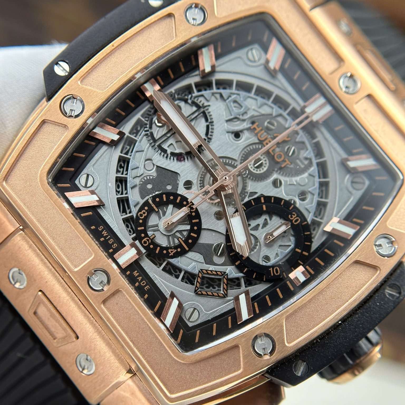 Hublot Spirit of Big Bang King Gold 42mm Swiss 1:1 Grade Luxury Watch - Image 6