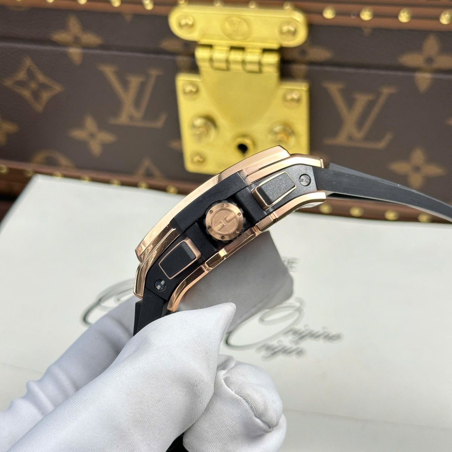 Hublot Spirit of Big Bang King Gold 42mm Swiss 1:1 Grade Luxury Watch - Image 7