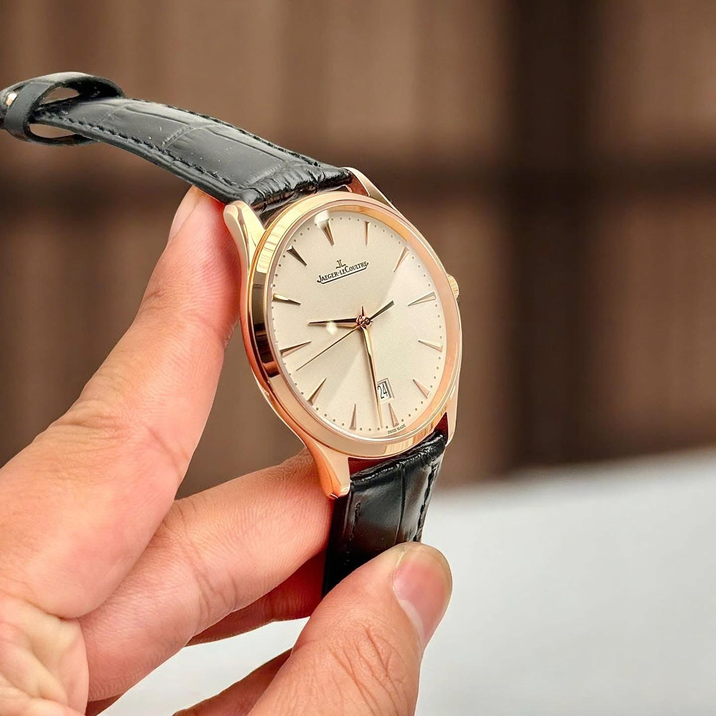 Jaeger-LeCoultre Master Ultra Thin Date Swiss 1:1 Grade Luxury Replica Watch Rose Gold Tone Case Brown Leather Strap - Image 4