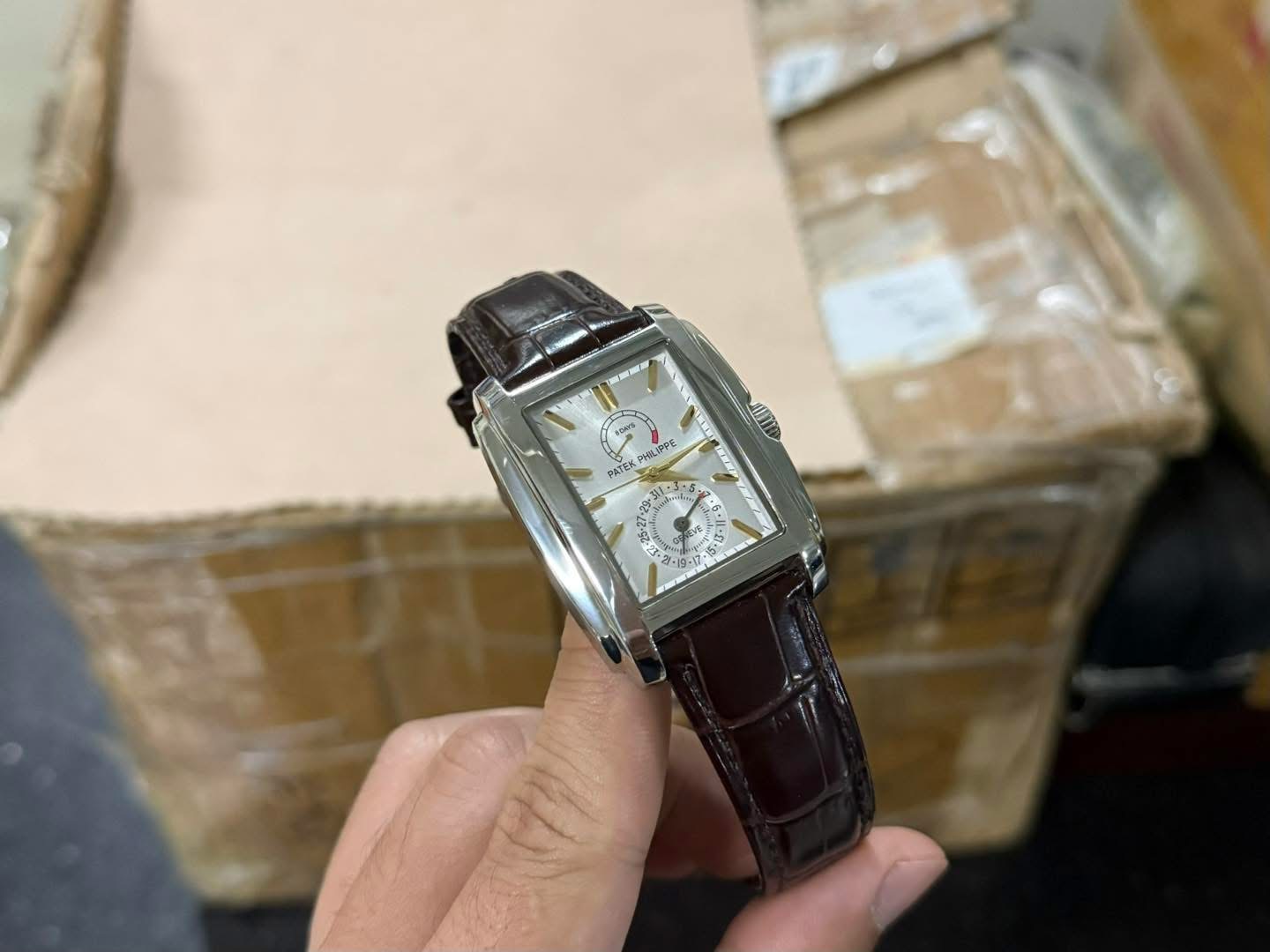Patek Philippe Gondolo 5200G-010 Swiss 1:1 Grade Luxury Replica Watch - Image 7