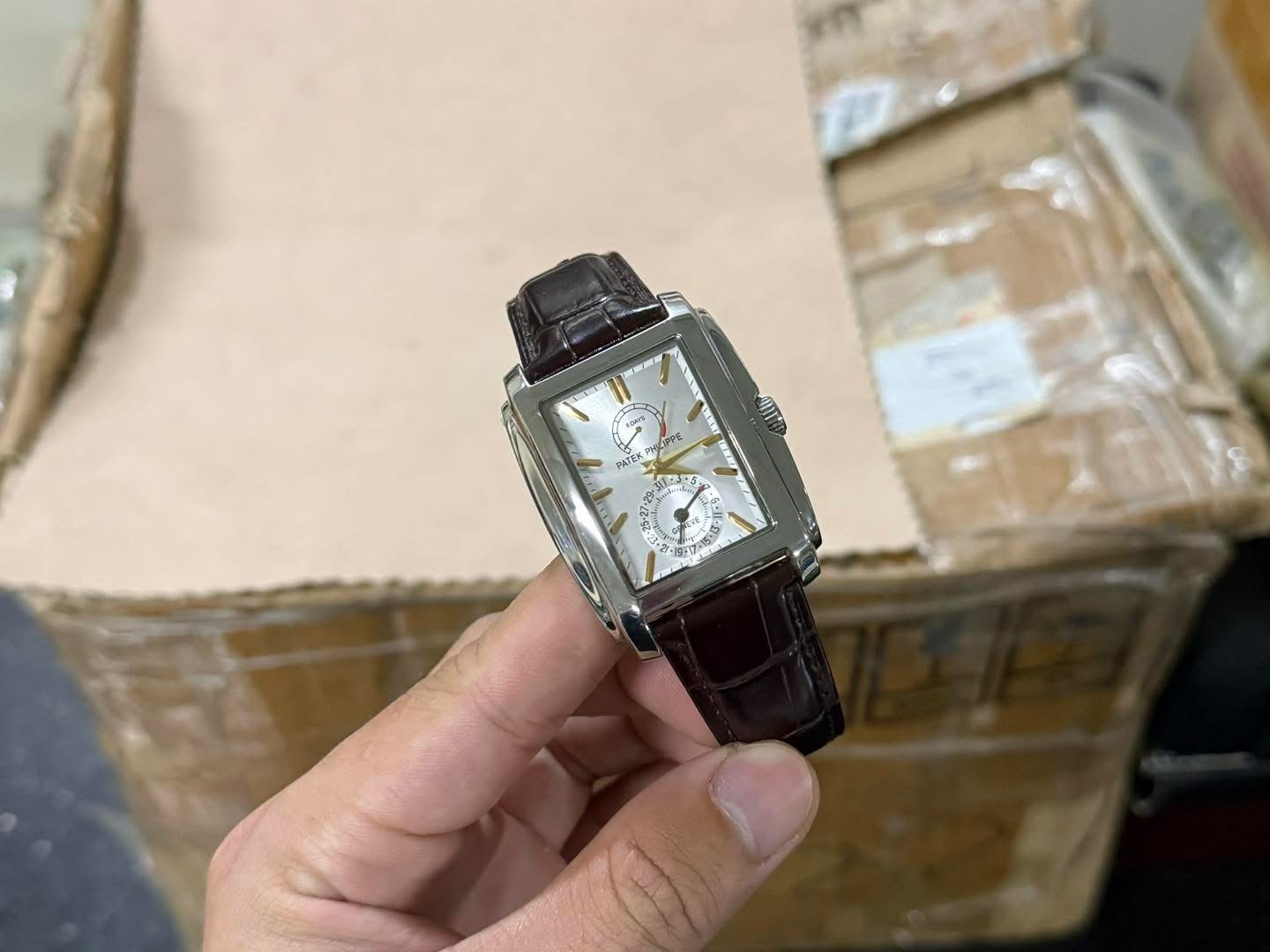 Patek Philippe Gondolo 5200G-010 Swiss 1:1 Grade Luxury Replica Watch - Image 8