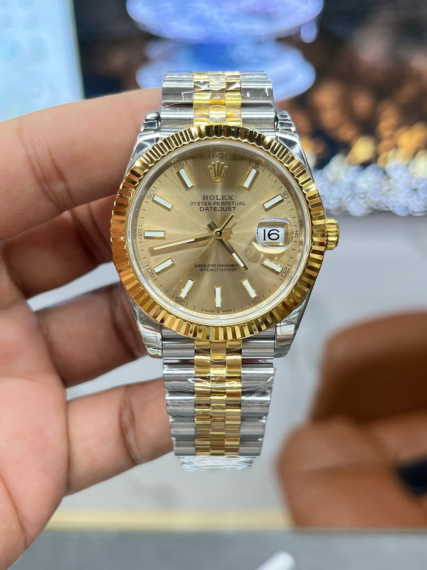Rolex Datejust 36mm – Champagne Baton Dial | Ref. 126233 | Swiss 1:1 Grade Luxury Replica Watch