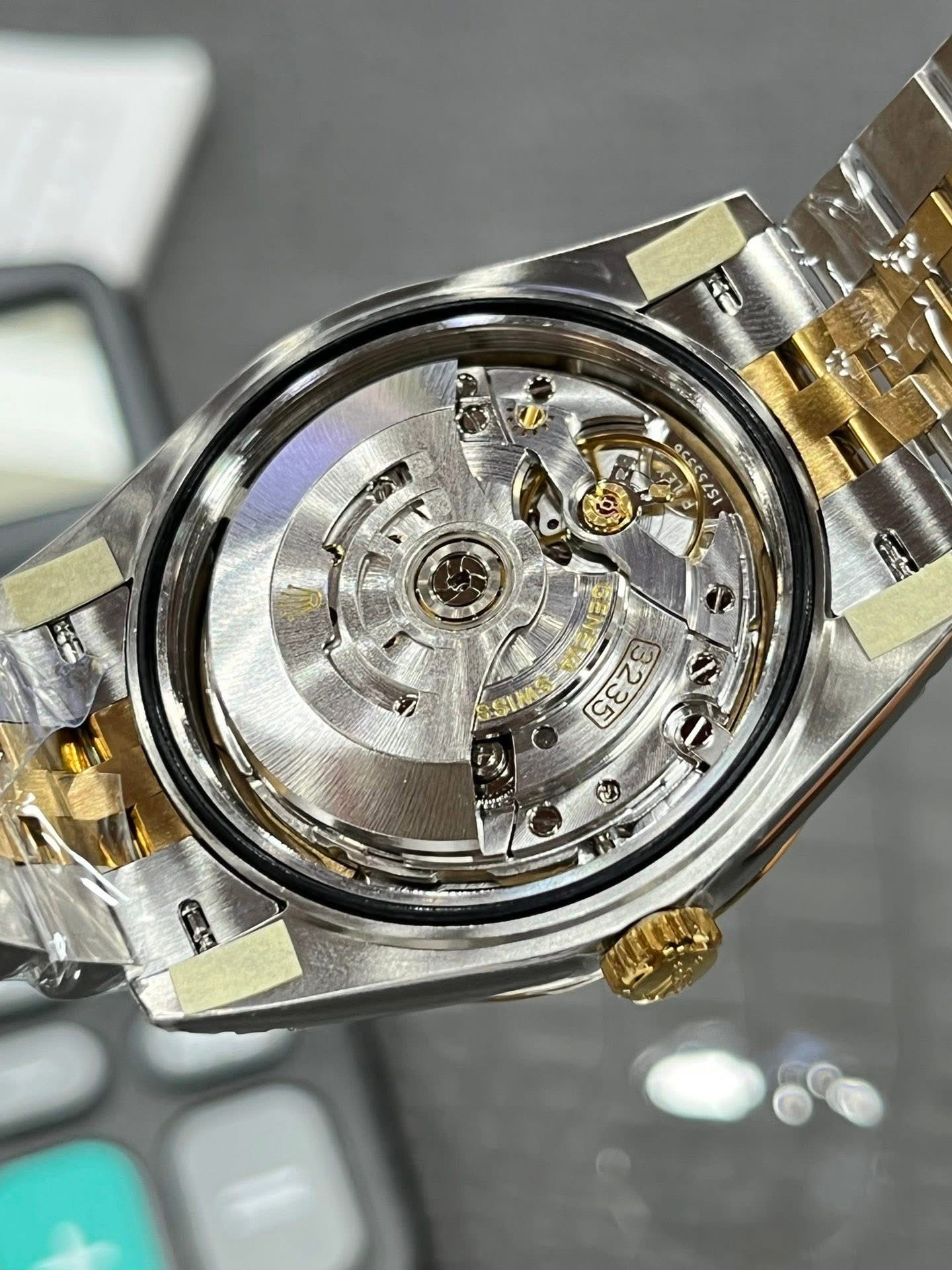 Rolex Datejust 36mm – Champagne Baton Dial | Ref. 126233 | Swiss 1:1 Grade Luxury Replica Watch - Image 3
